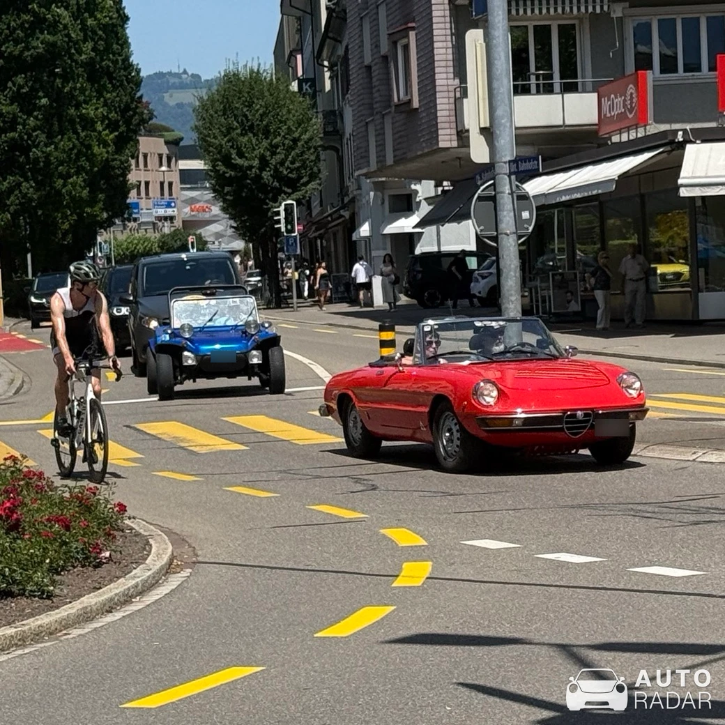 Alfa Romeo Spider 2.0i spotted in Rapperswil SG