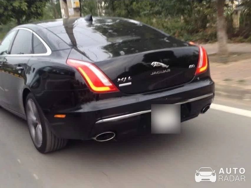 Jaguar XJ spotted in Vĩnh Phúc