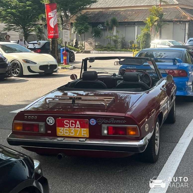 Alfa Romeo 2000 Spider spotted in Singapore