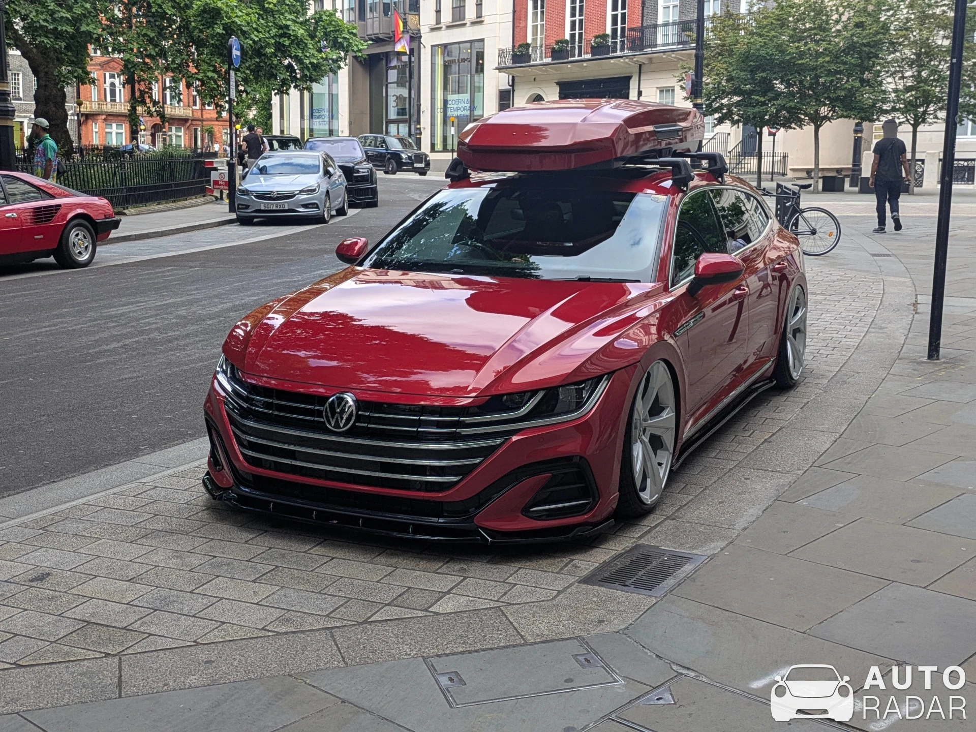 Volkswagen Arteon R Shooting Brake spotted in London