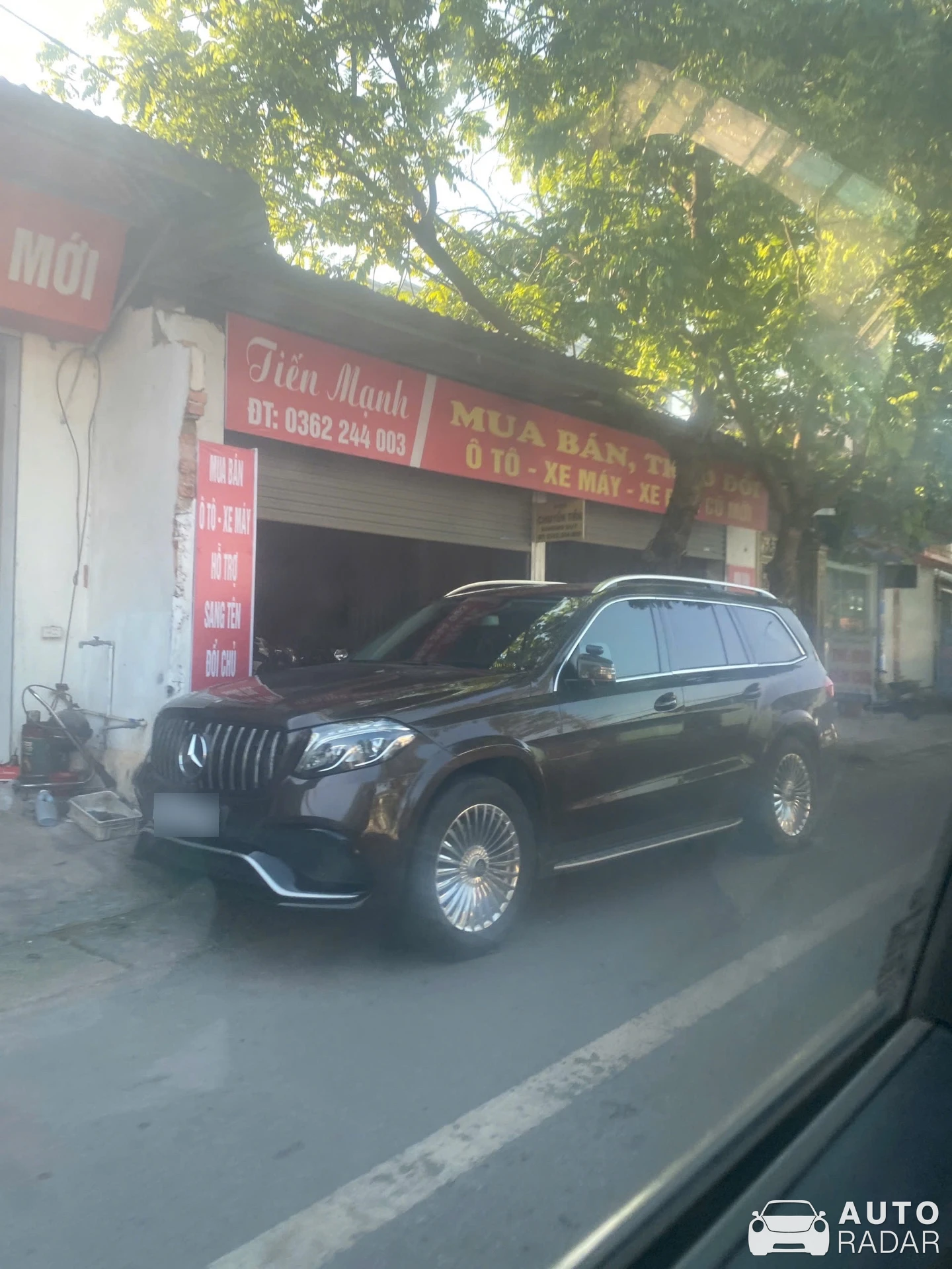 Mercedes-Benz GL 63 AMG X166 spotted in Tam Dương