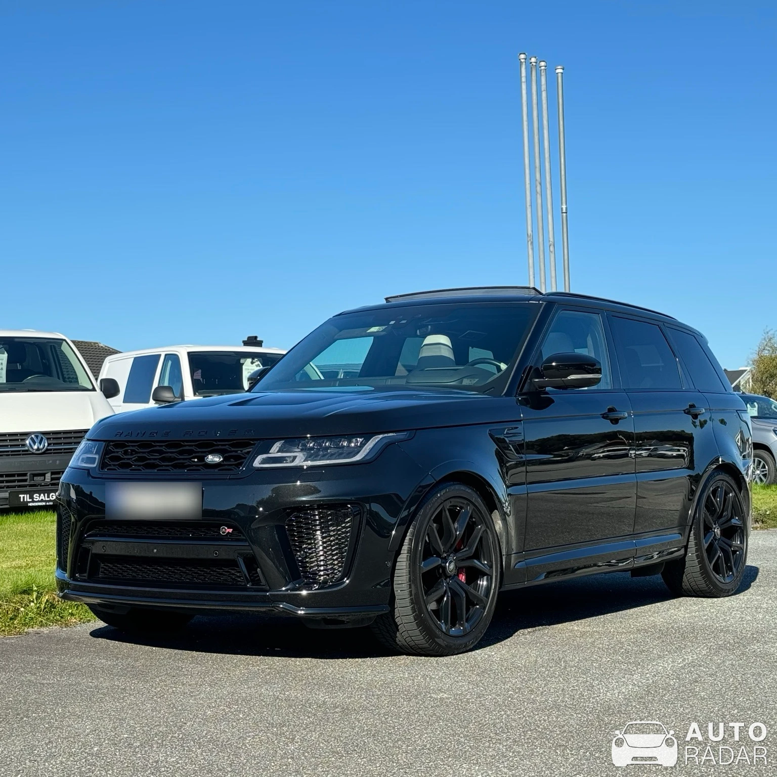 Land Rover Range Rover Sport SVR spotted in Sola