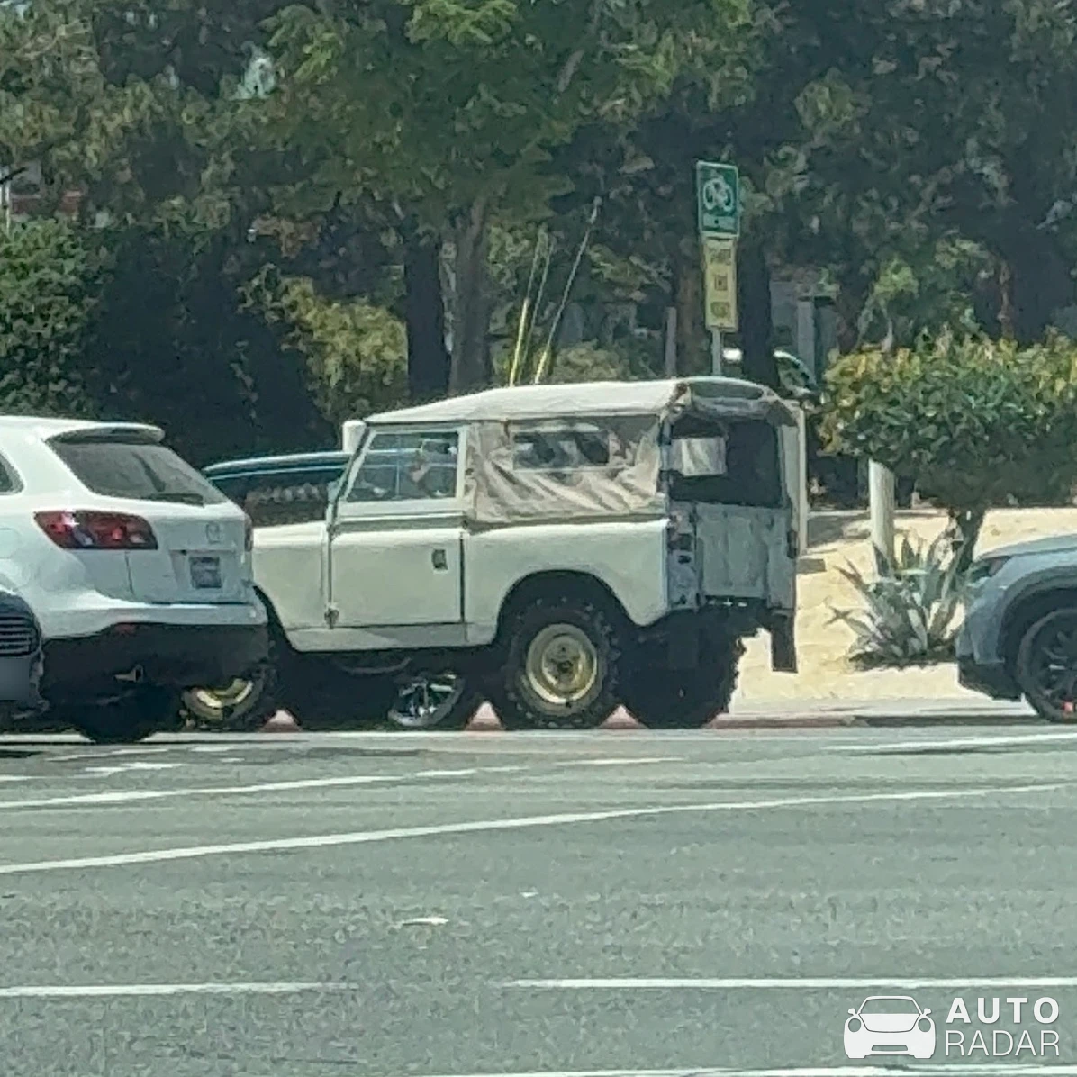 Land Rover Series IIA spotted in Burbank