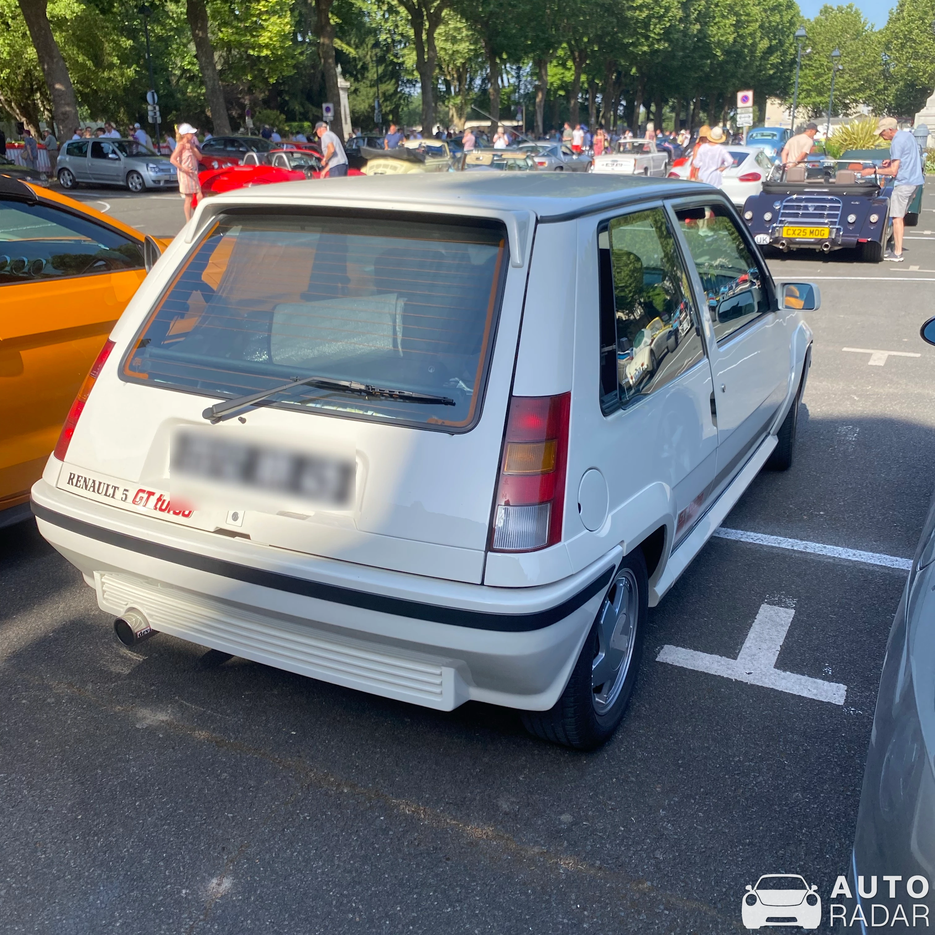 Renault Super 5 GT Turbo spotted in Chinon