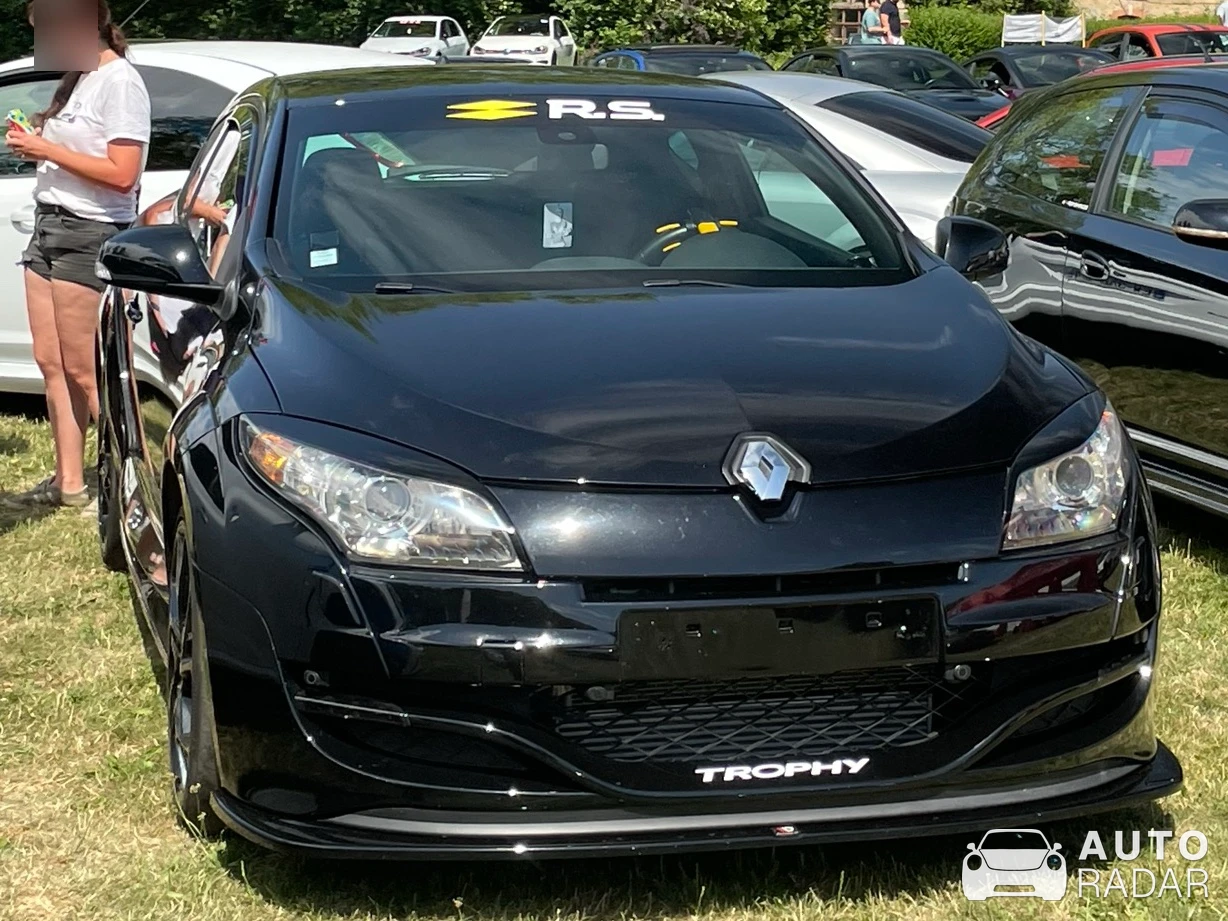 Renault Mégane Trophy II spotted in Salonnes