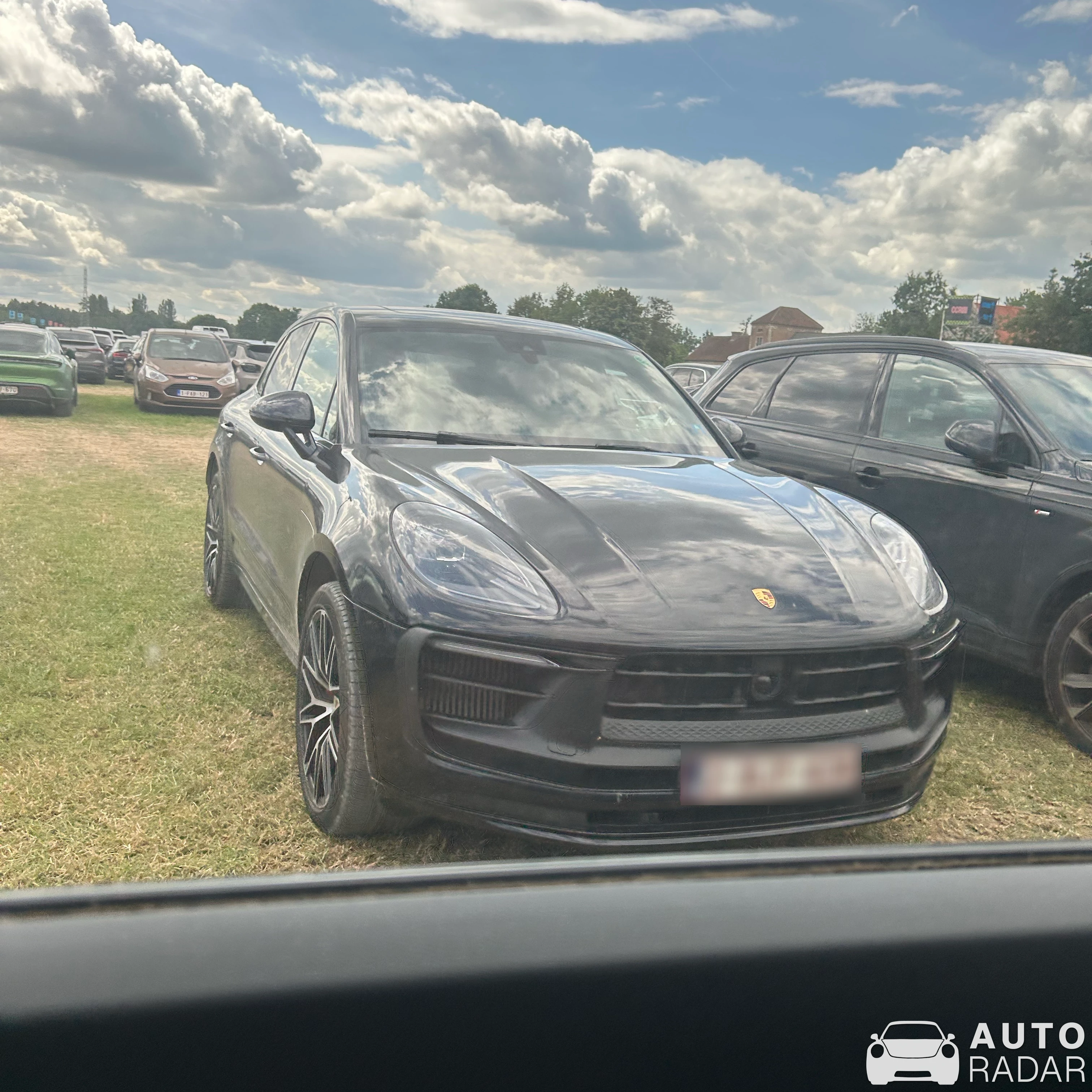 Porsche Macan spotted in Bonheiden