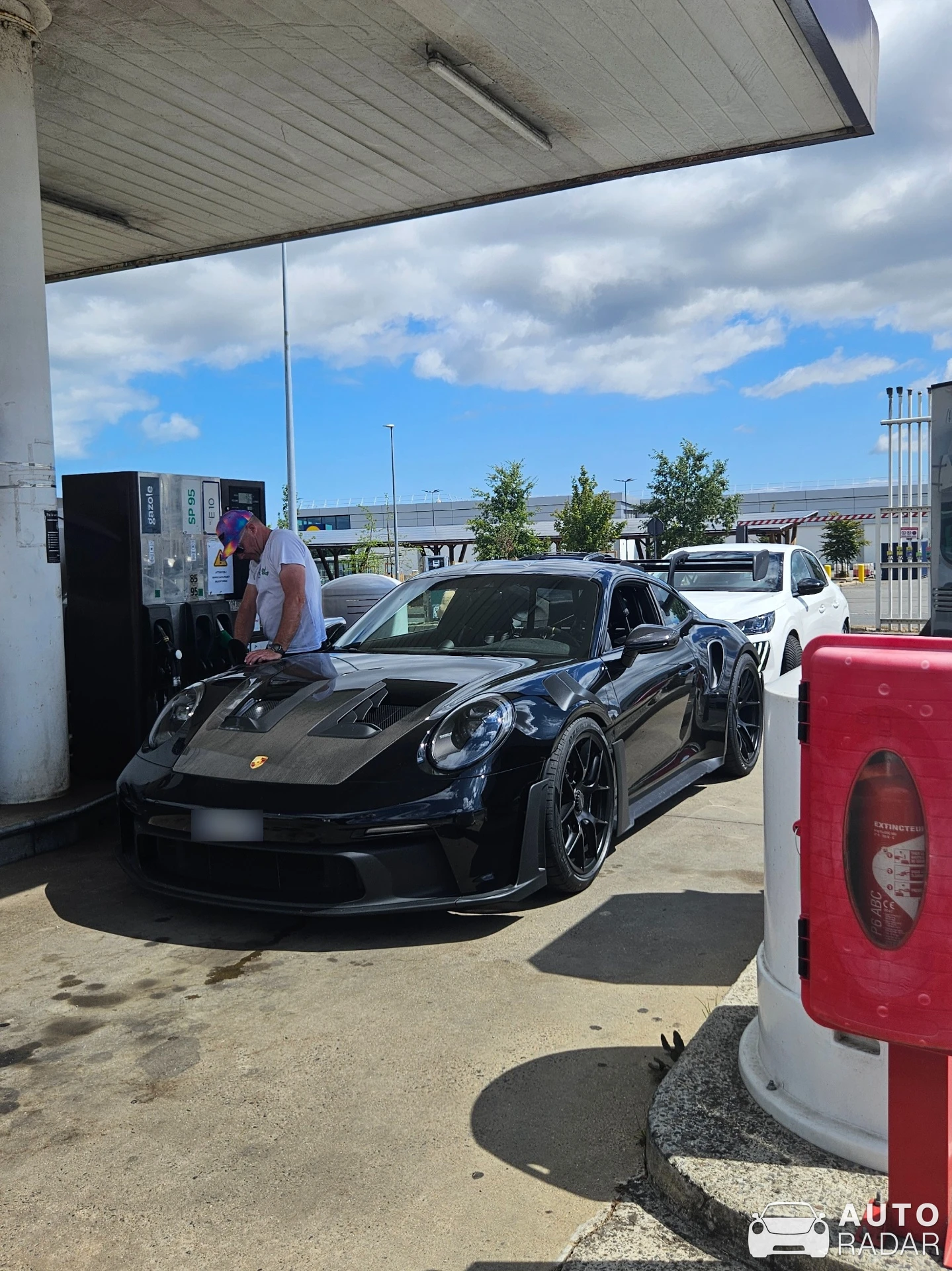 Porsche 992 GT3 RS MkI spotted in Dol-de-Bretagne