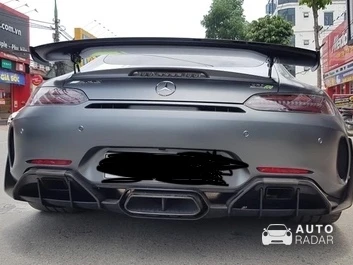 Mercedes-AMG GT R Pro C190 spotted in Thành phố Hòa Bình
