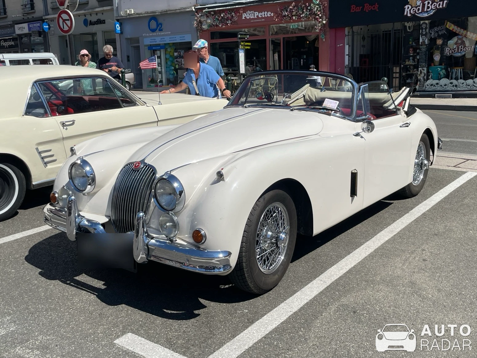 Jaguar XK150 spotted in Compiègne