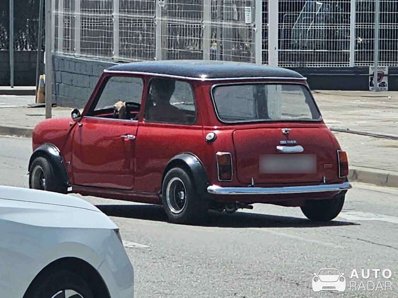 Rover Mini spotted in La Roca del Vallès