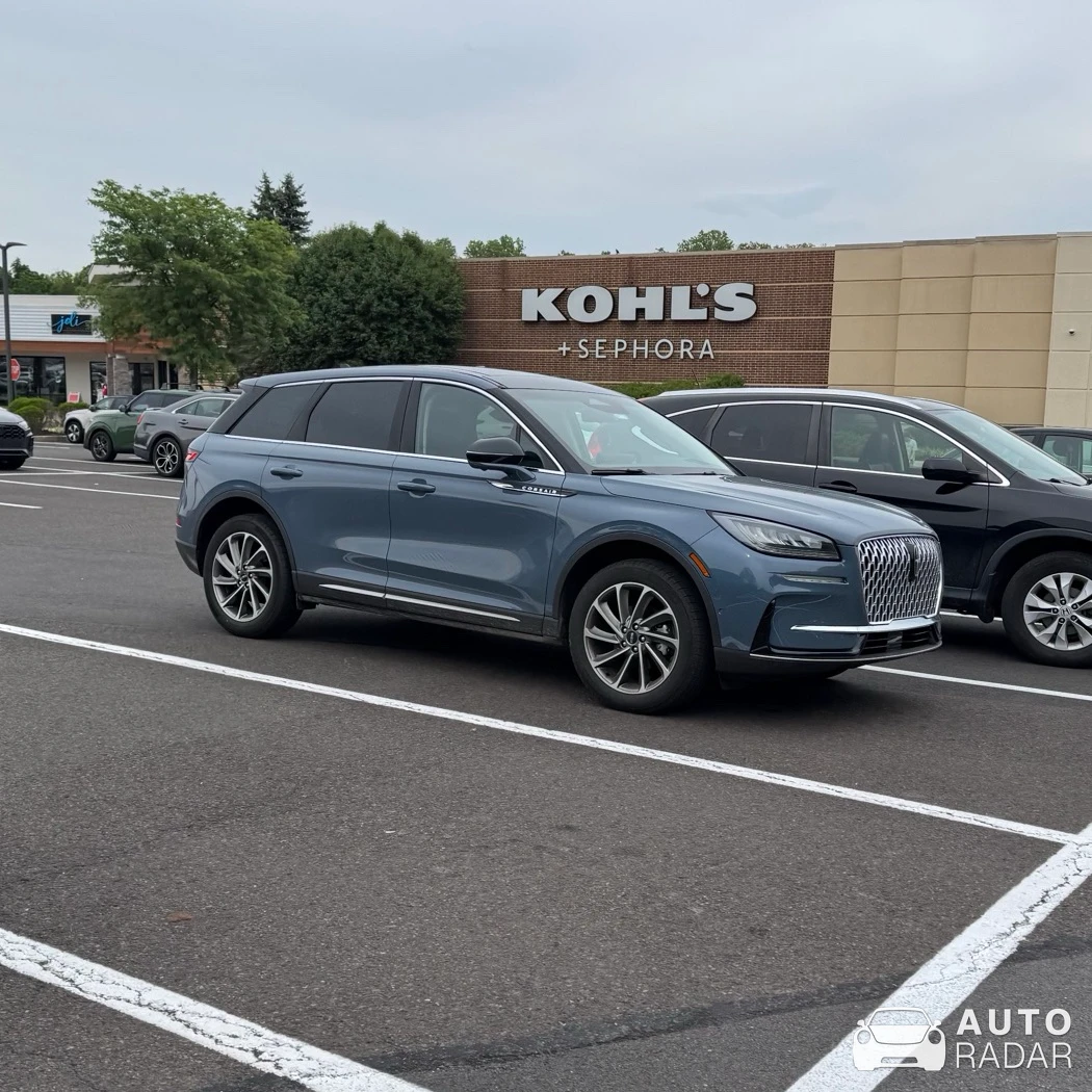 Lincoln Corsair spotted in Doylestown