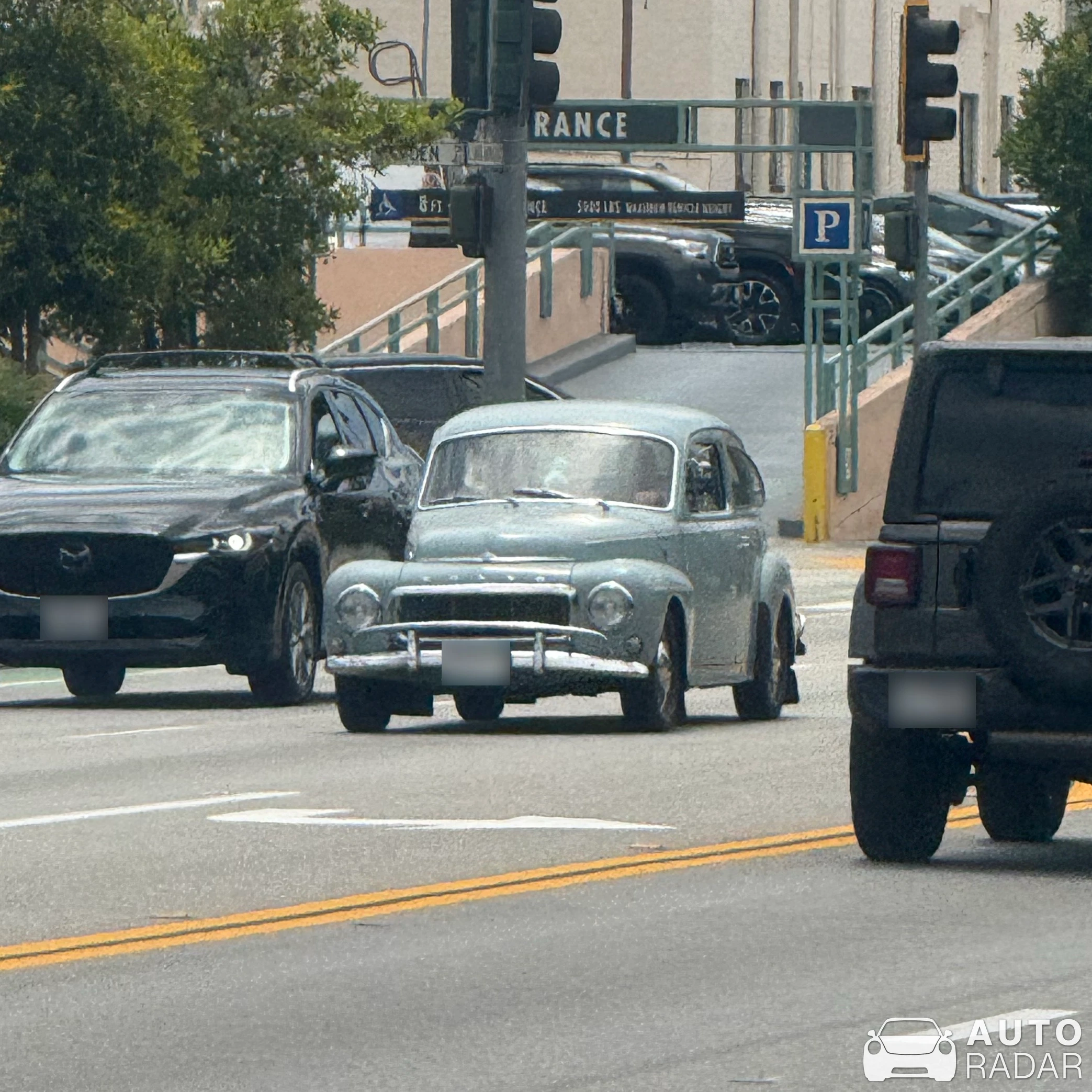 Volvo PV544 spotted in Beverly Hills