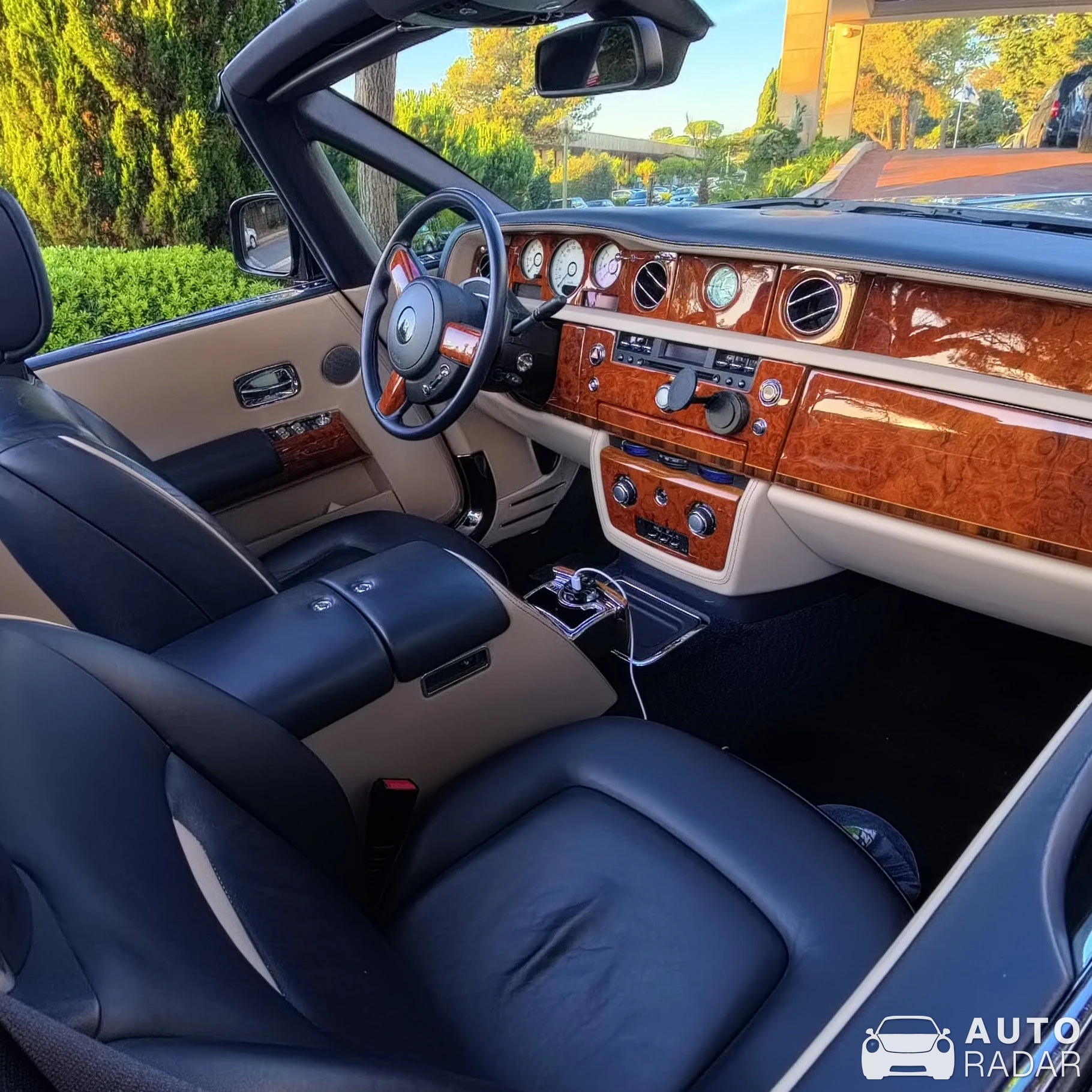 Rolls-Royce Phantom Drophead Coupé spotted in Cascais