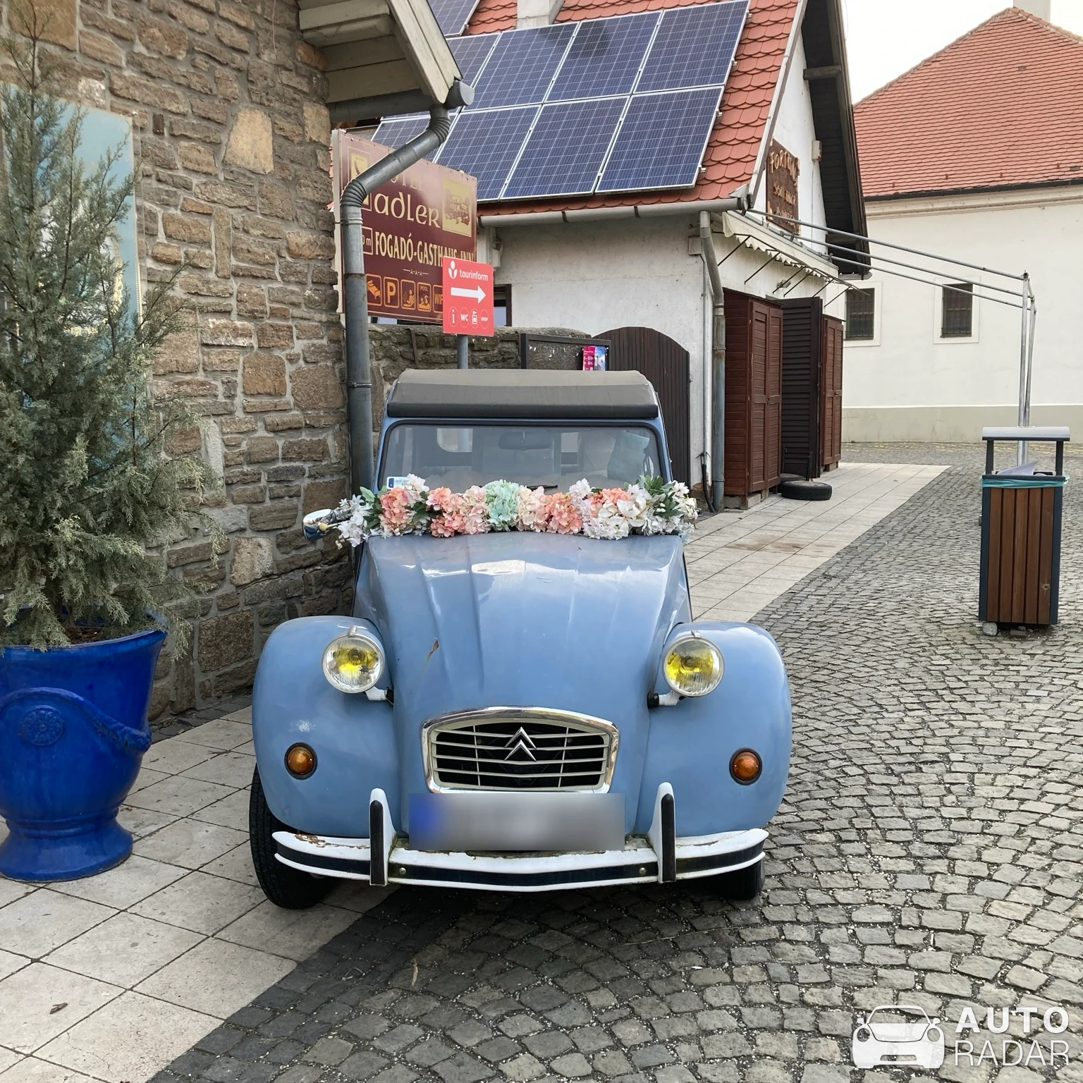 Citroën 2CV spotted in Balatonföldvár