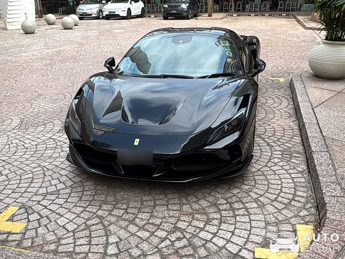Ferrari F8 Tributo spotted in Singapore