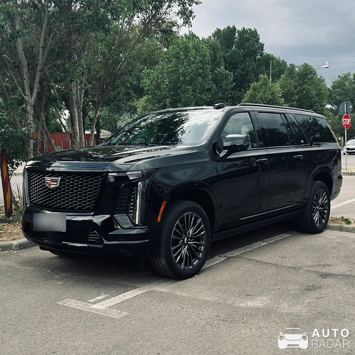 Cadillac Escalade-V ESV spotted in Constanța