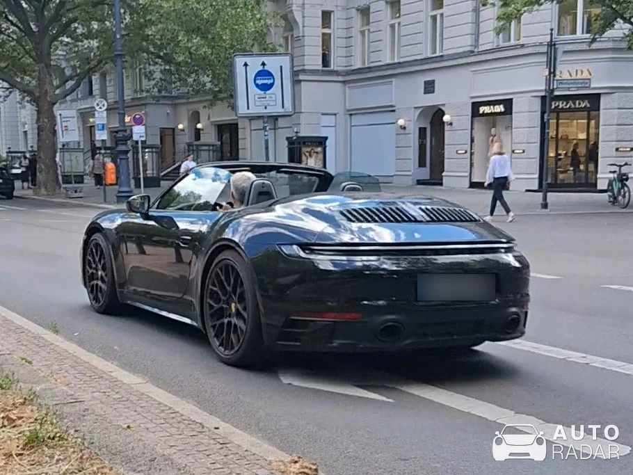 Porsche 992 Carrera Cabriolet MkI spotted in Schönefeld