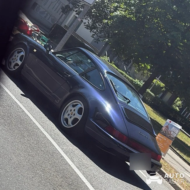 Porsche 964 Carrera 2 spotted in Göppingen