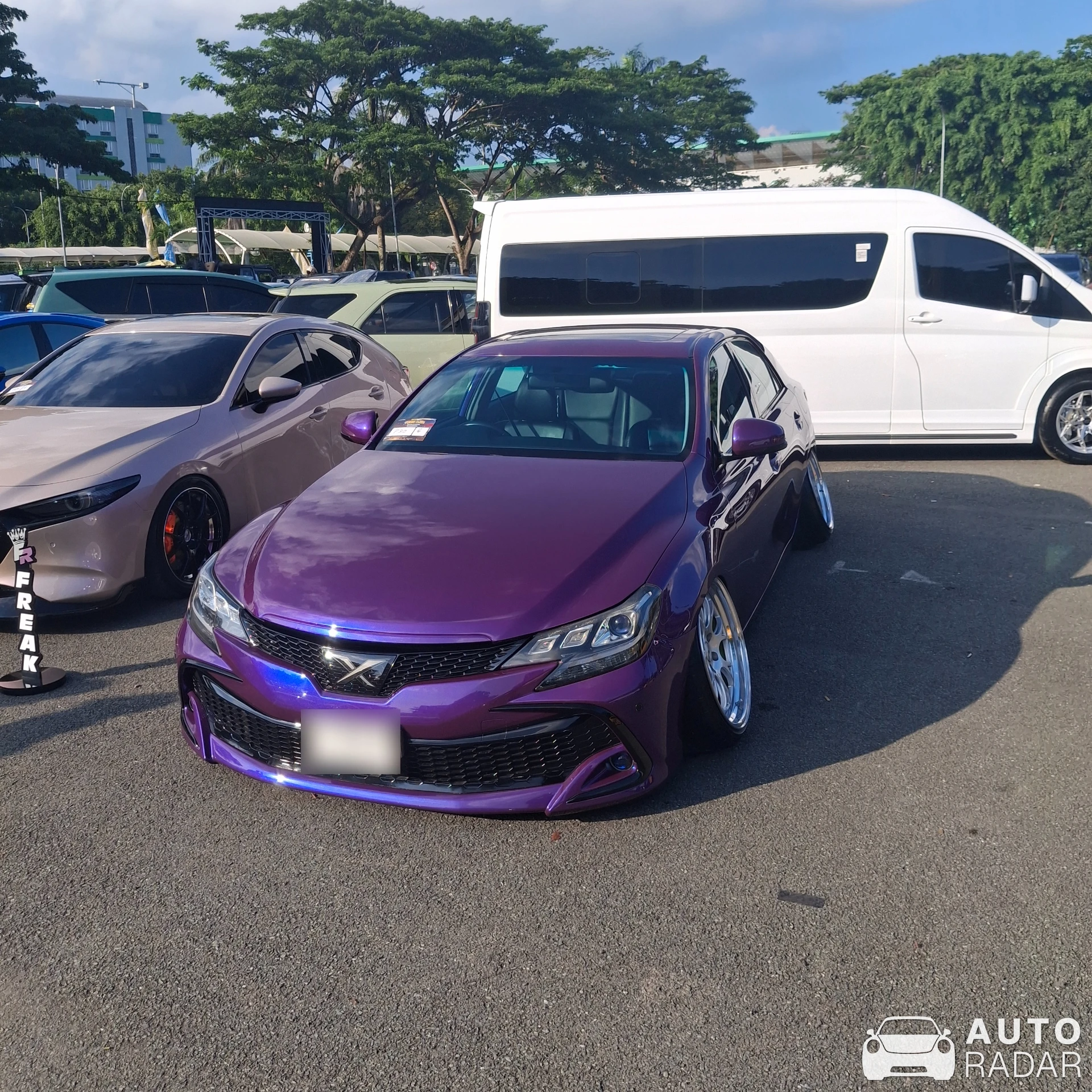 Toyota Mark X spotted in Samarinda