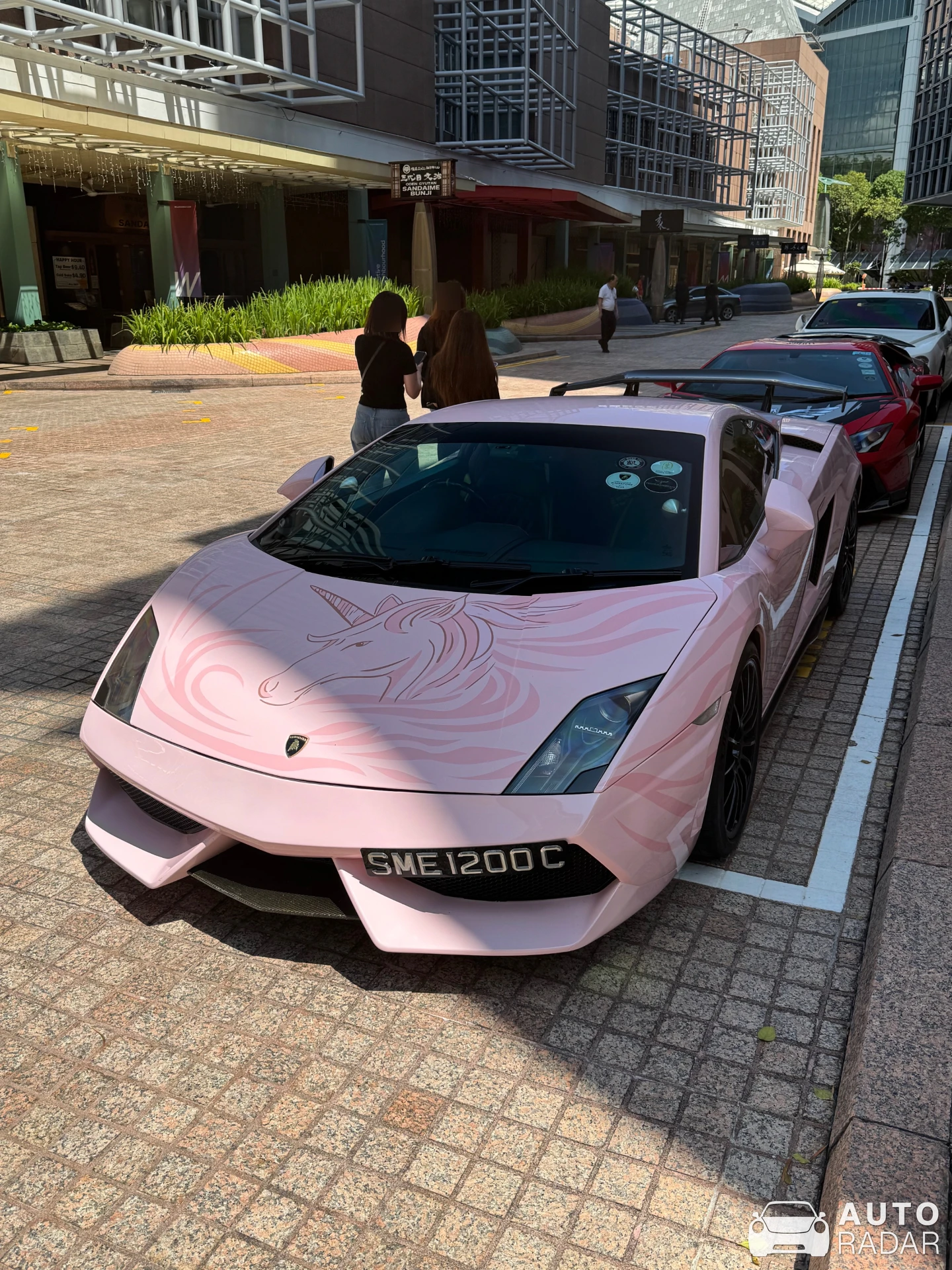 Lamborghini Gallardo LP560-4 Bicolore spotted in Singapore