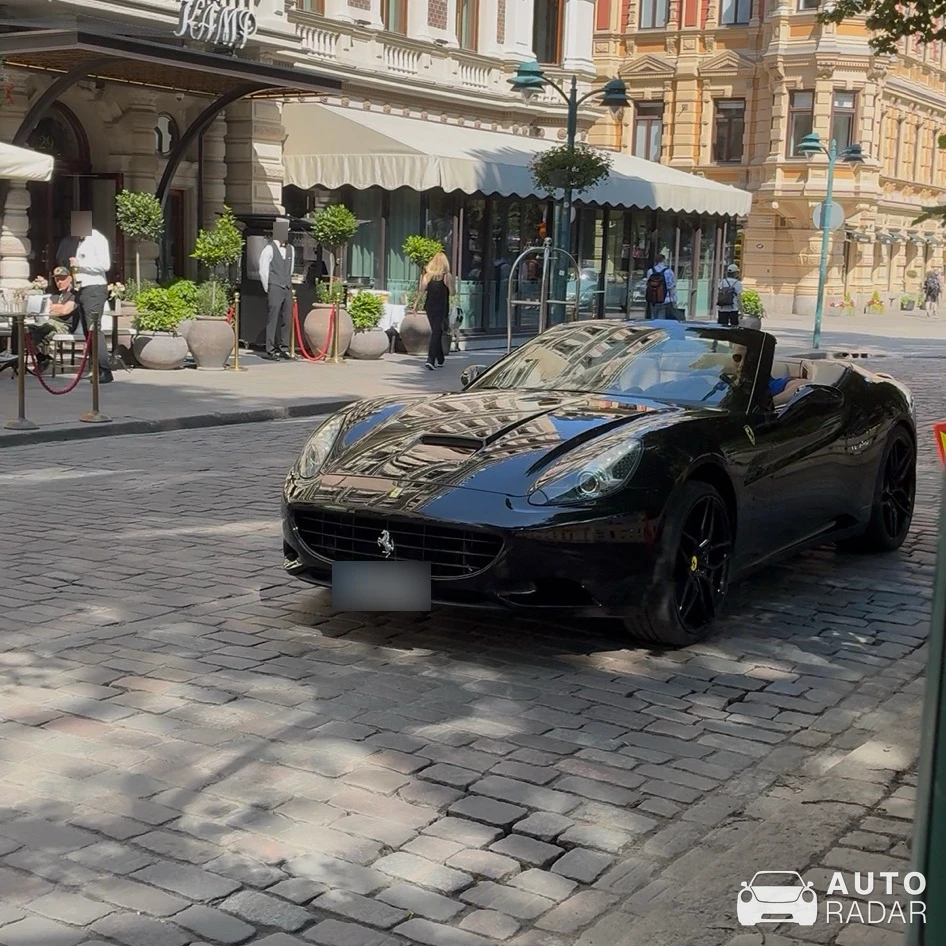 Ferrari California T spotted in Helsinki