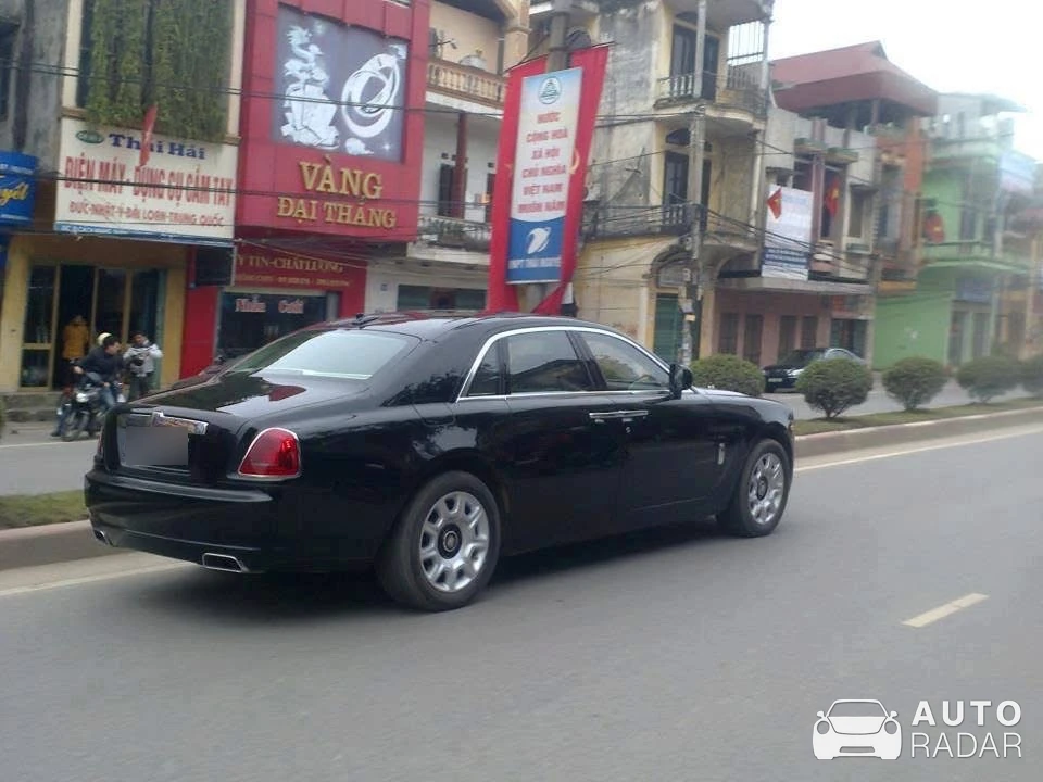 Rolls-Royce Ghost spotted in Phan Đình Phùng