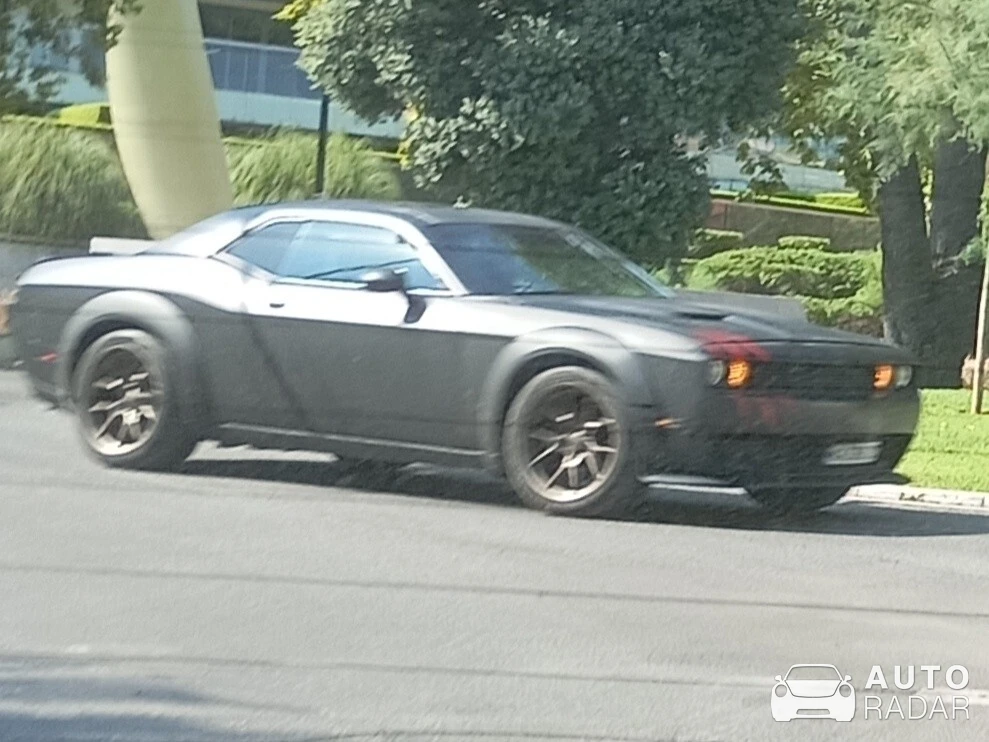 Dodge Challenger SRT Hellcat Widebody spotted in Cascais