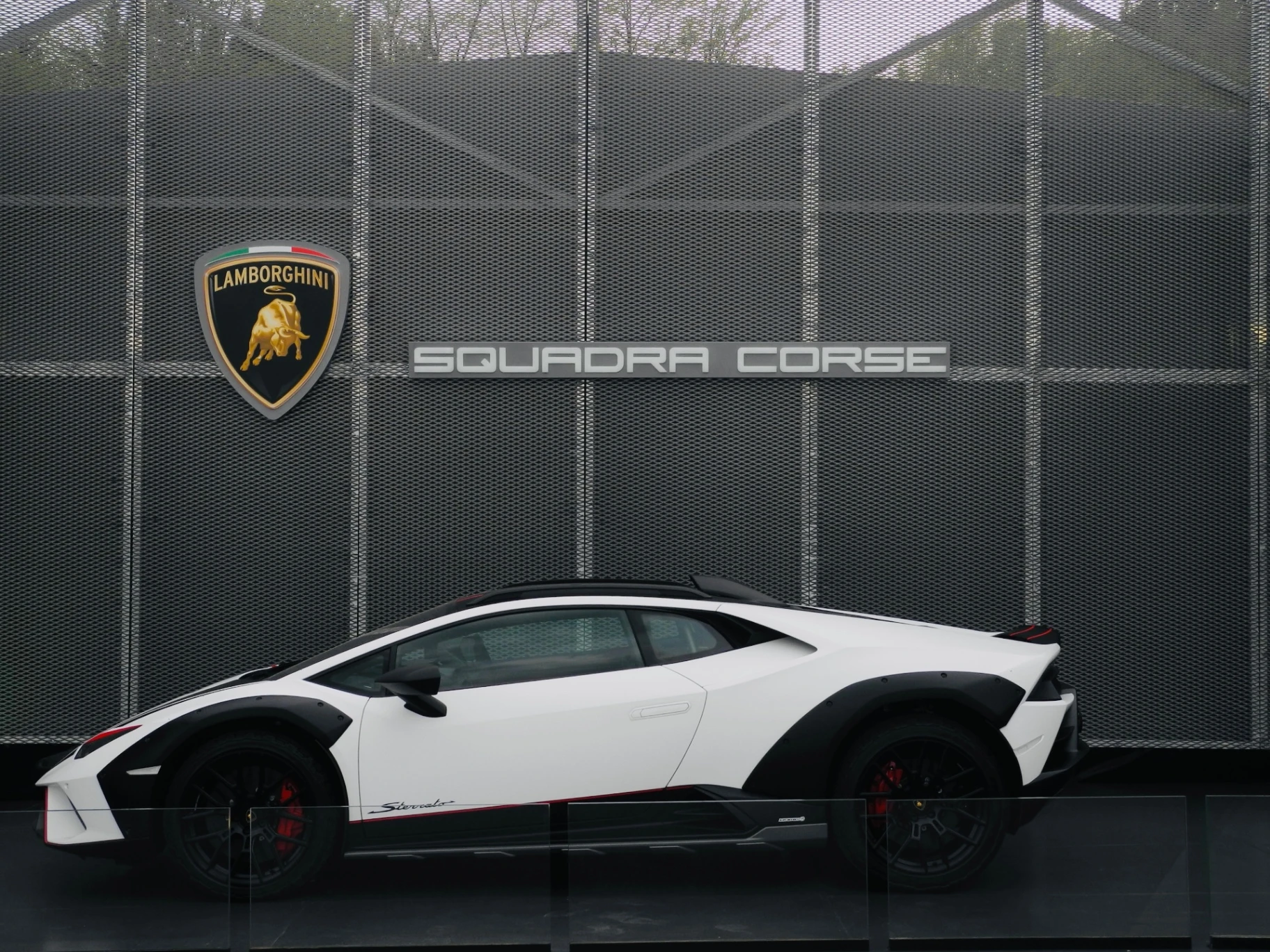 Lamborghini Huracán LP610-4 Sterrato spotted in Stavelot, Belgium
