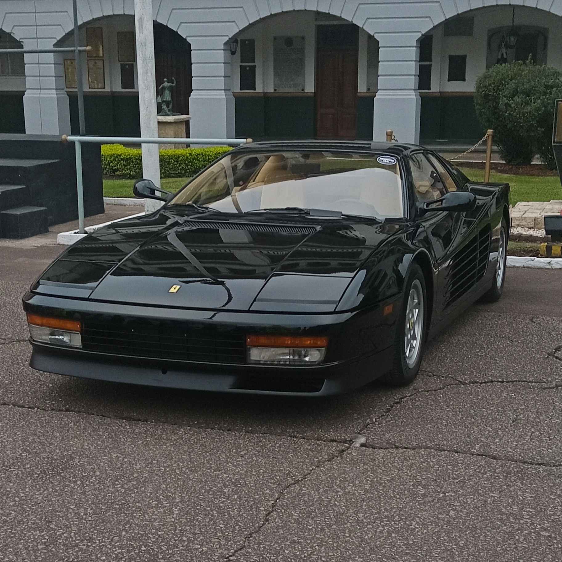 Ferrari Testarossa spotted in Buenos Aires, Argentina