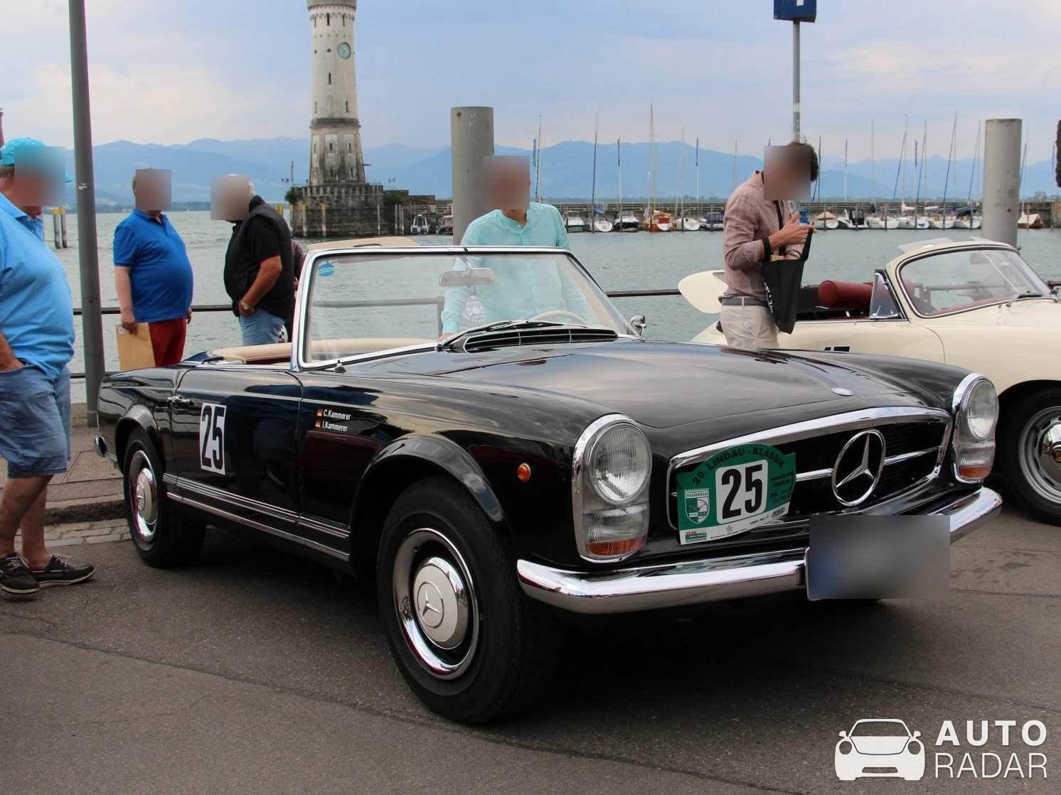 Mercedes-Benz 280SL spotted in Lindau