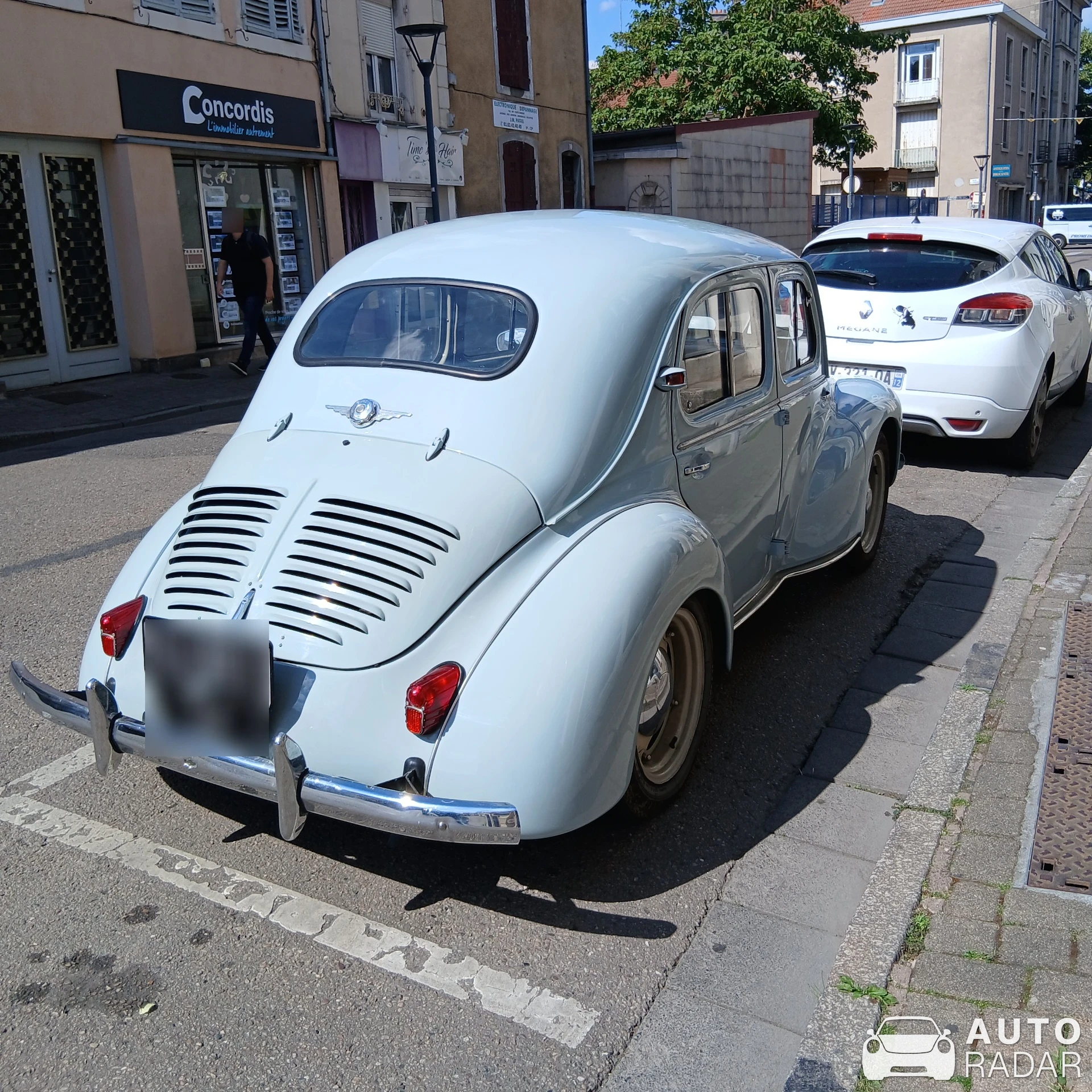 Renault 4CV spotted in Toul