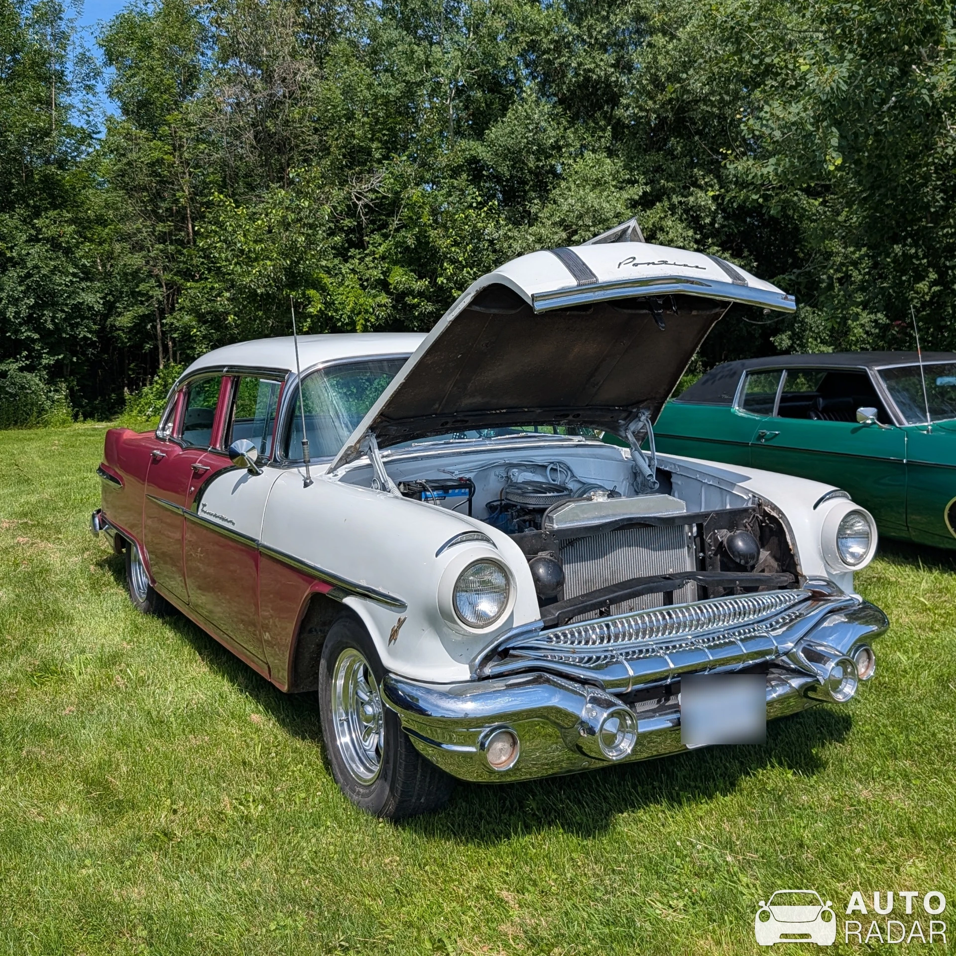 Pontiac Chieftain spotted in Merrickville