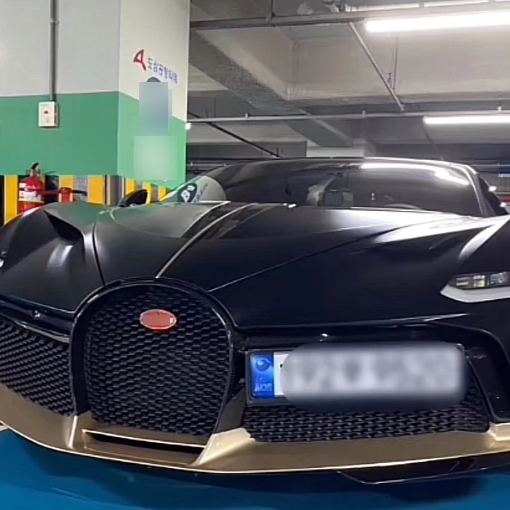 Bugatti Divo spotted in 송파구, 대한민국