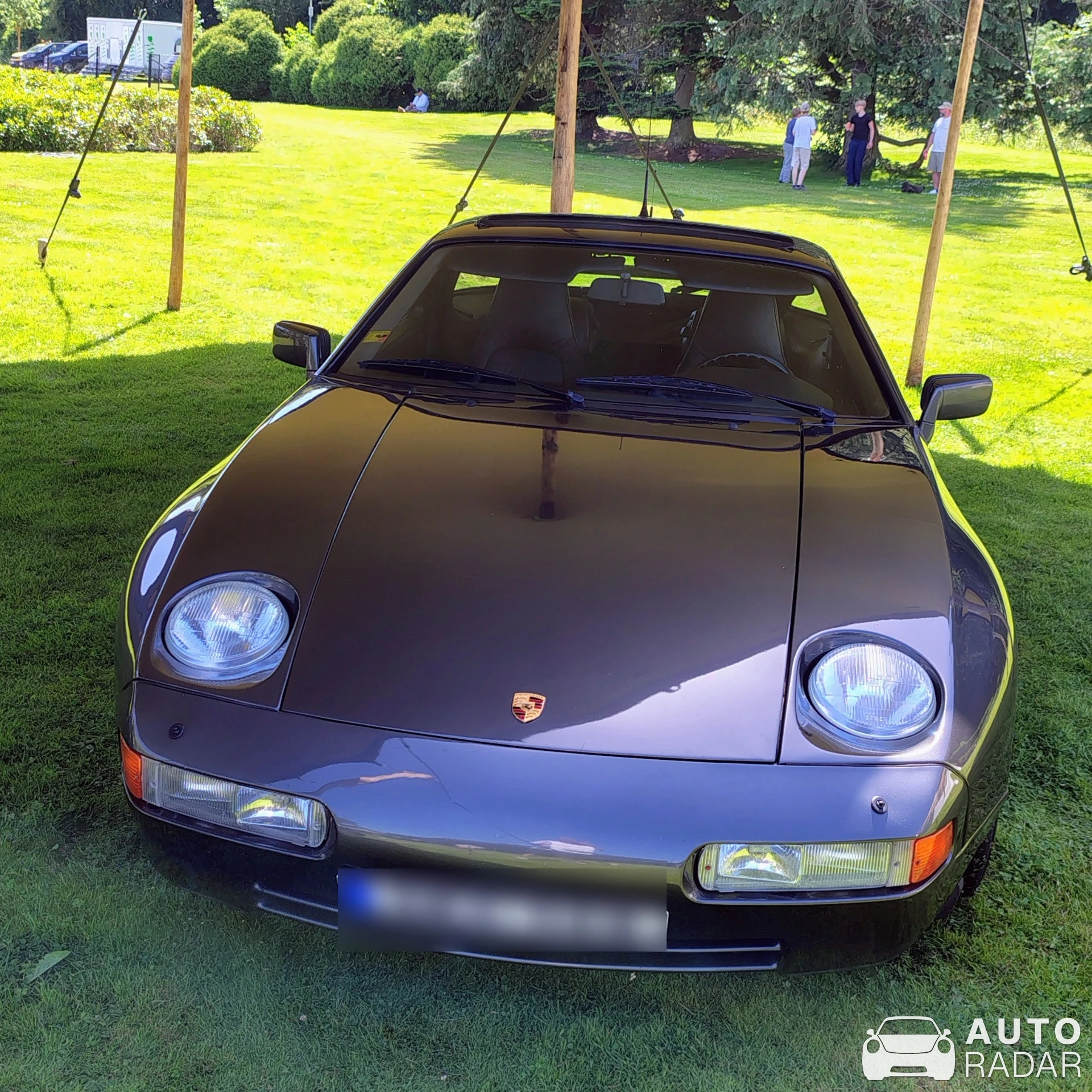 Porsche 928 S4 spotted in Båstad