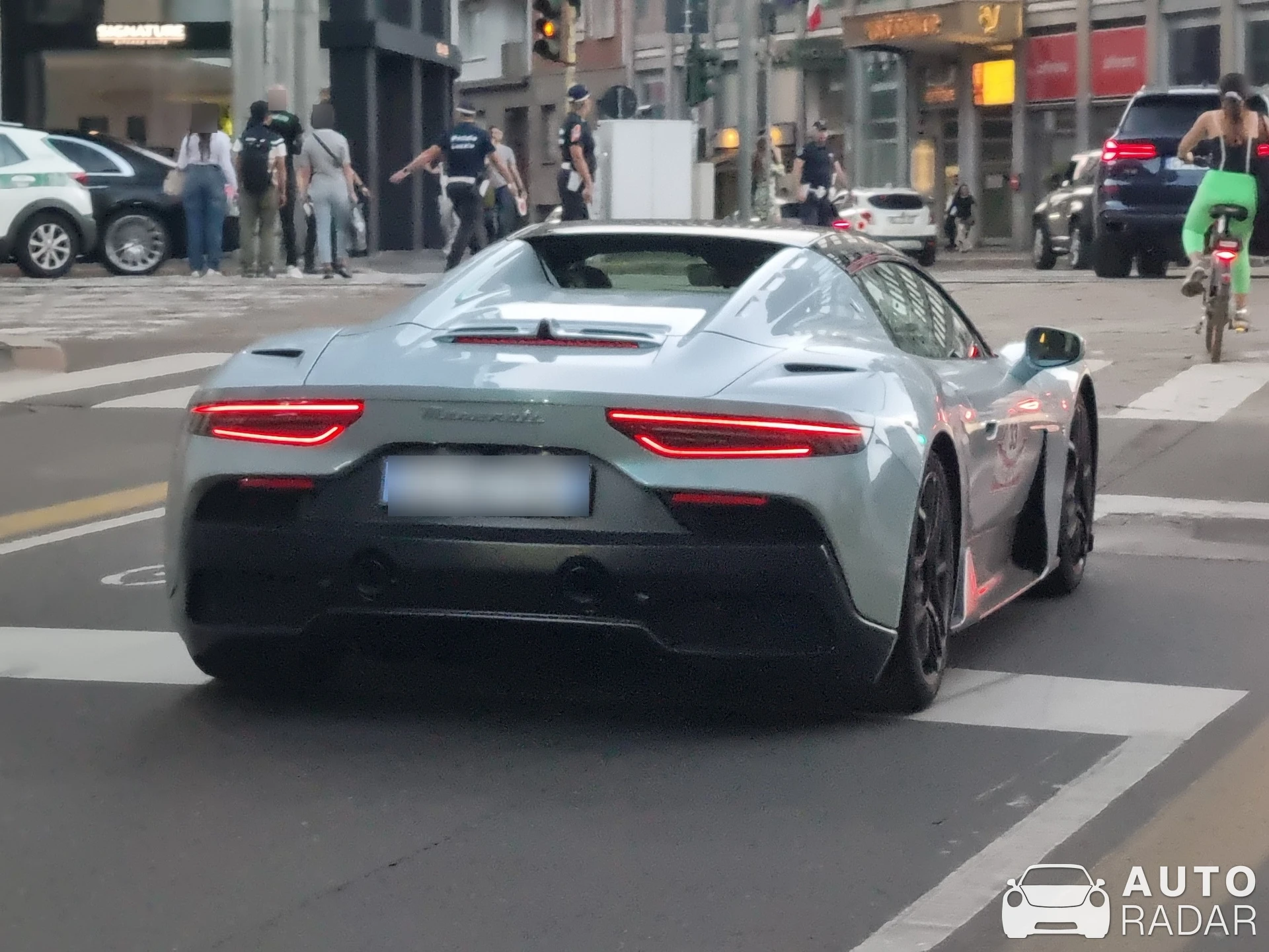Maserati MC20 Cielo spotted in Milano, Italia