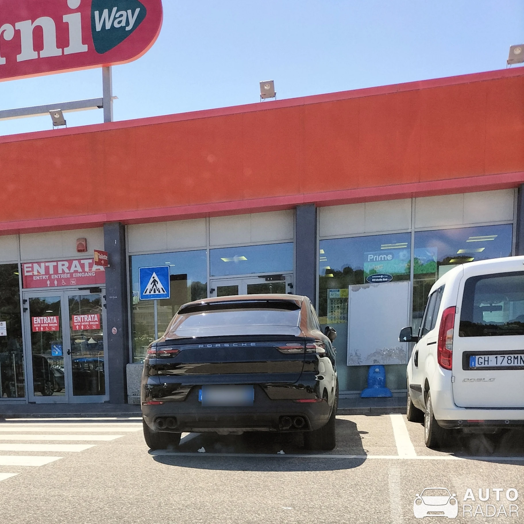 Porsche Cayenne Coupé spotted in Province of Avellino, Italy
