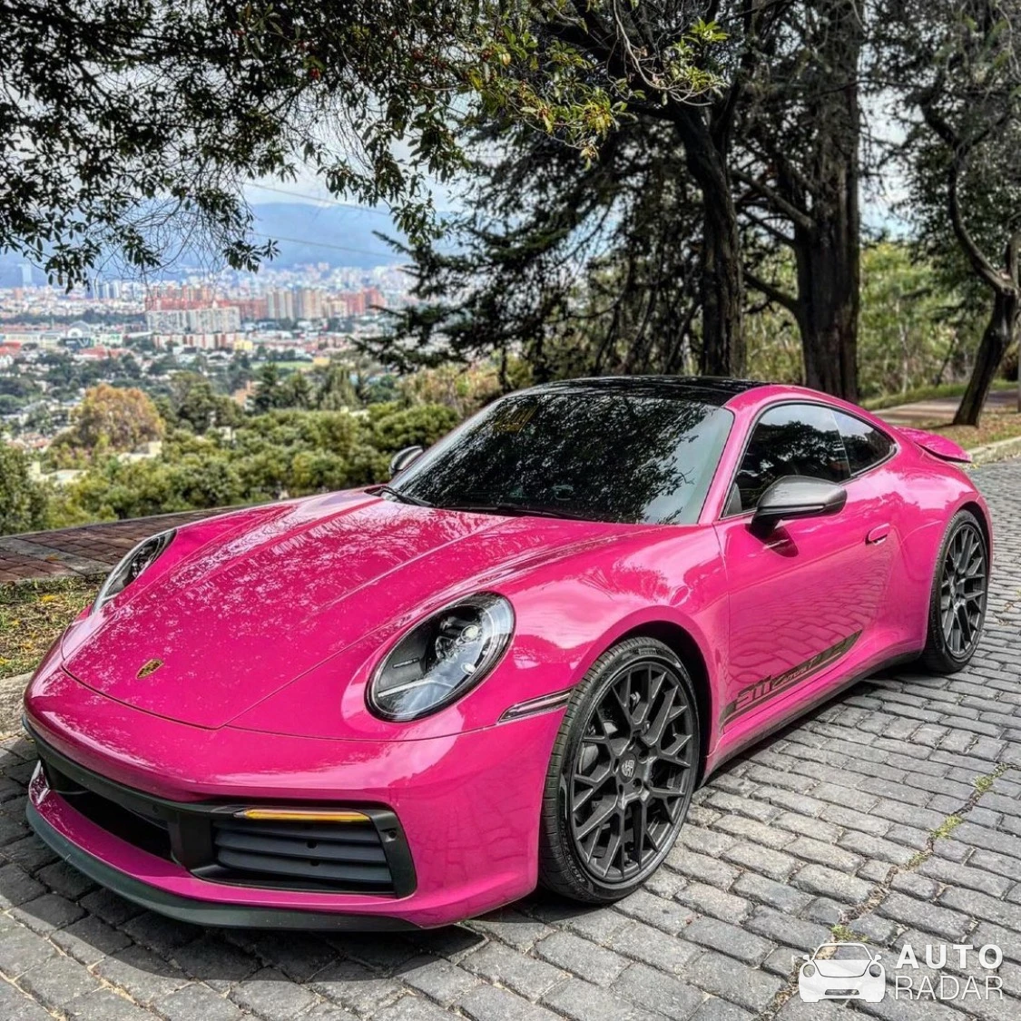 Porsche 911 Carrera T spotted in Bogotá, Colombia