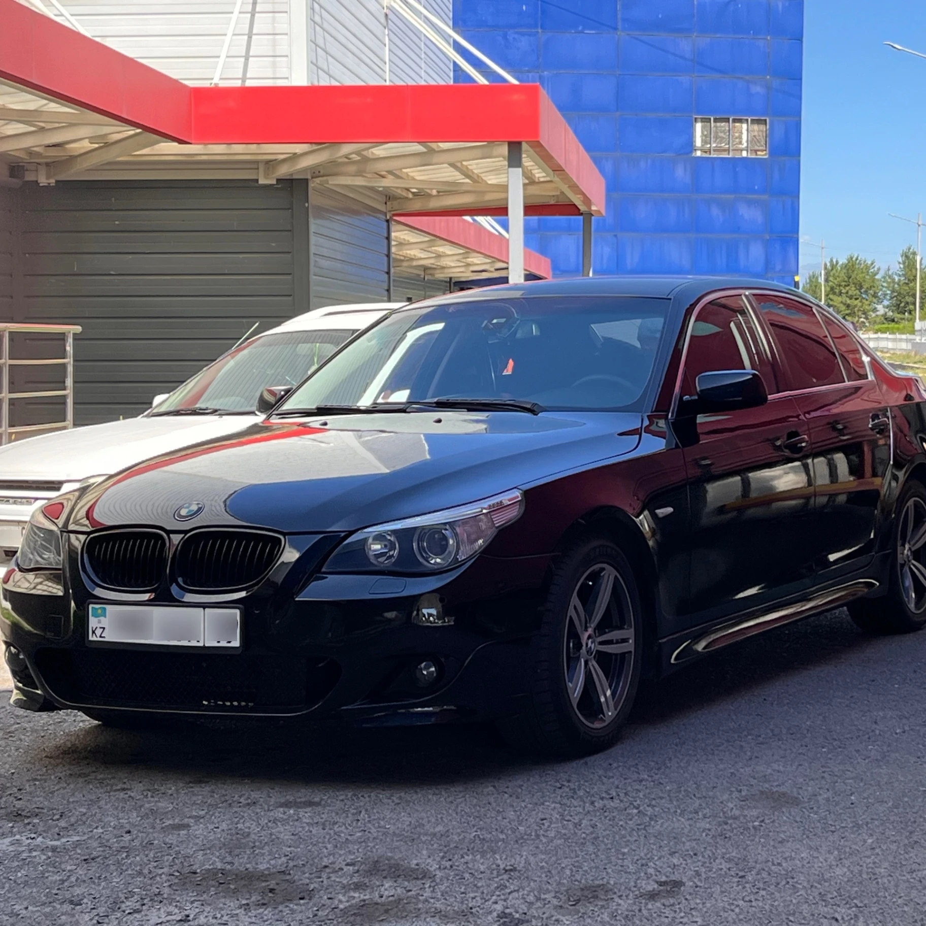 BMW 5 Series spotted in Taldıqorğan, Kazakhstan