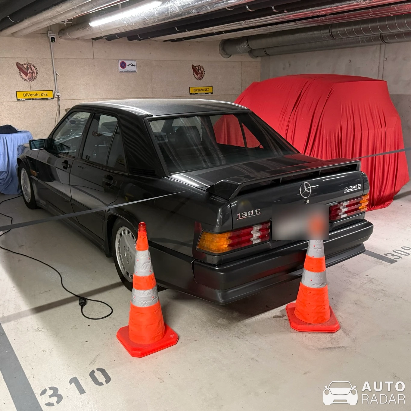 Mercedes-Benz 190 E W201 2.3-16 spotted in München
