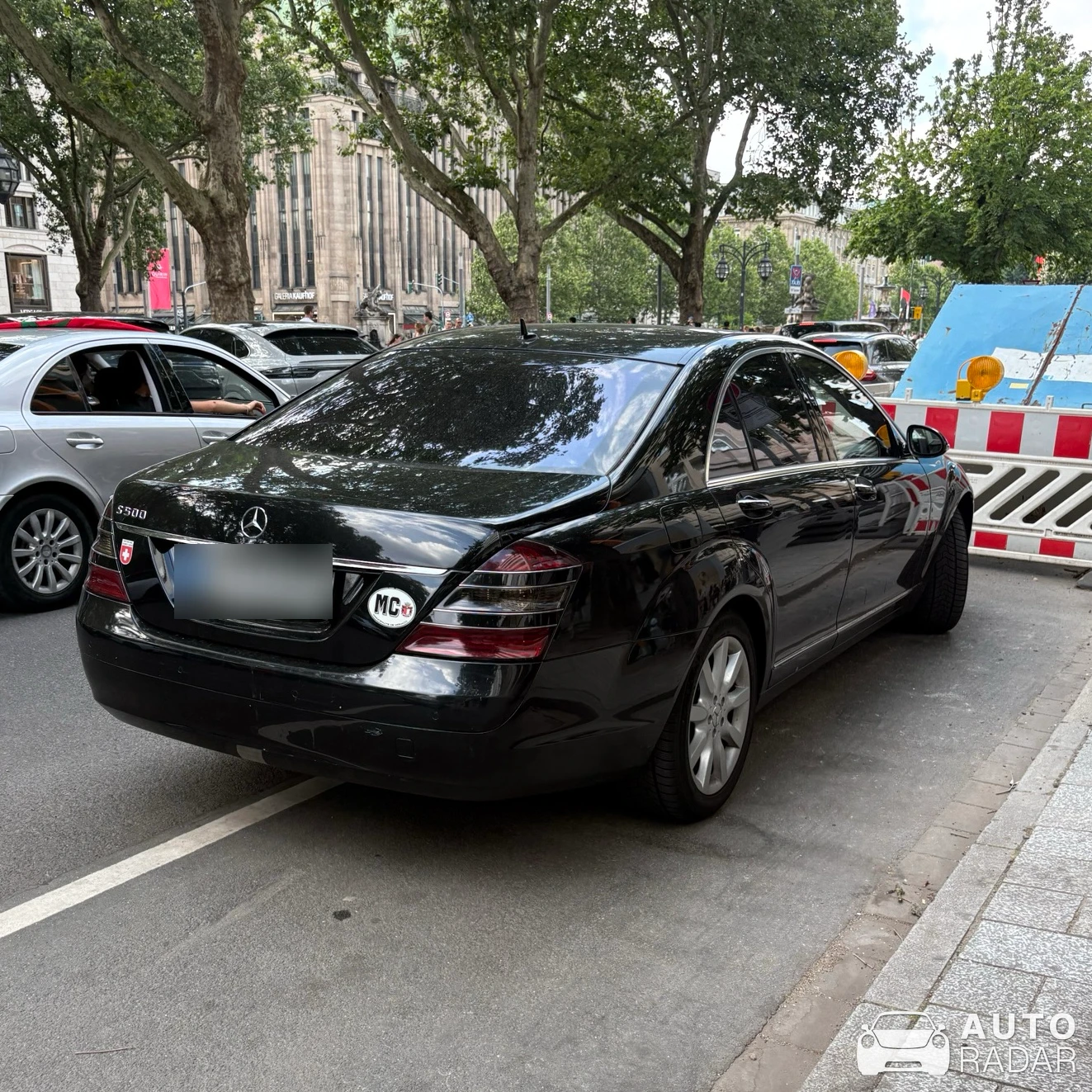Mercedes-Benz S-Klasse W221 spotted in Düsseldorf