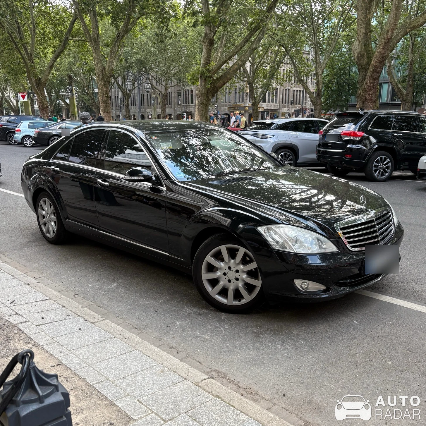Mercedes-Benz S-Klasse W221 spotted in Düsseldorf, Deutschland