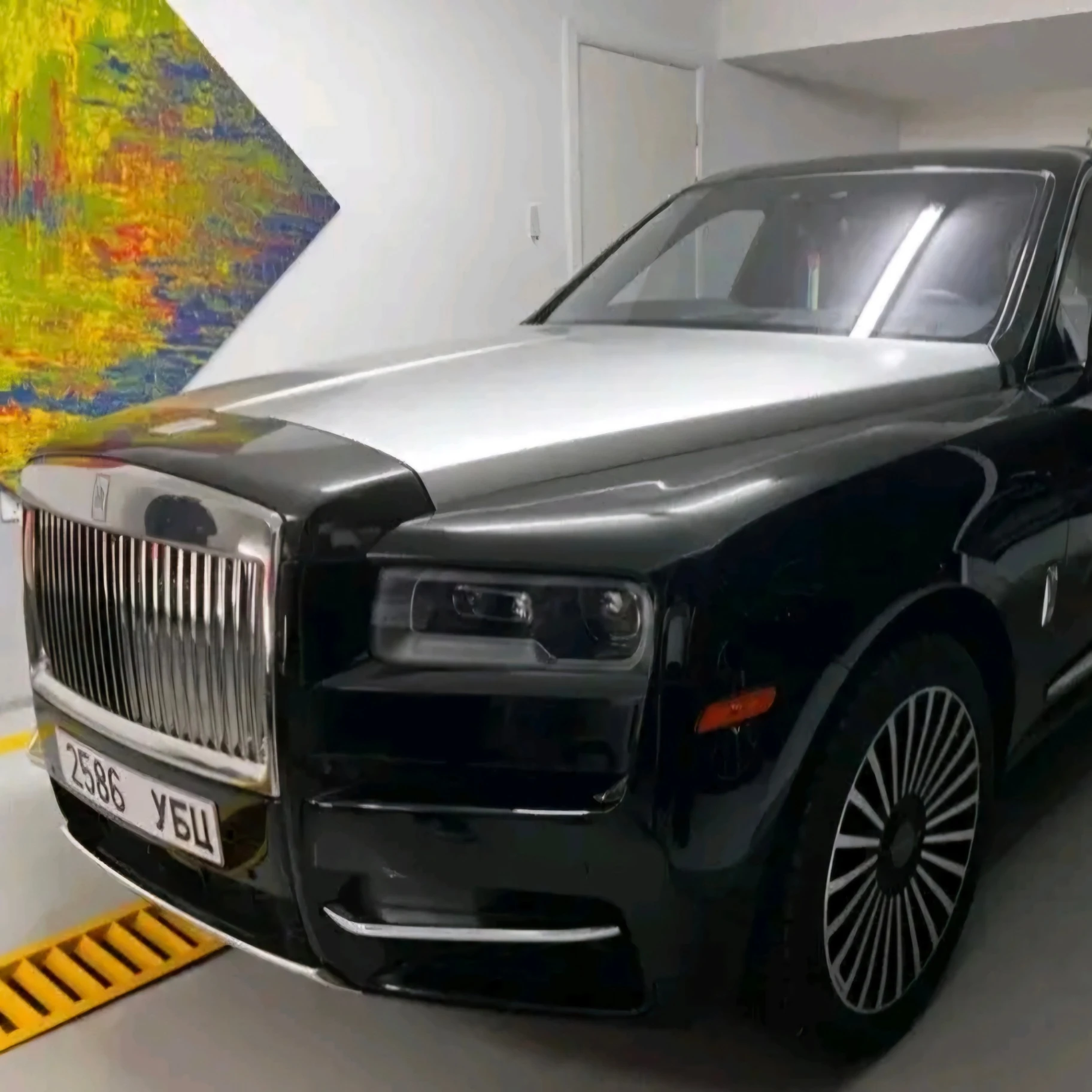 Rolls-Royce Phantom Series II spotted in Ulaanbaatar, Mongolia