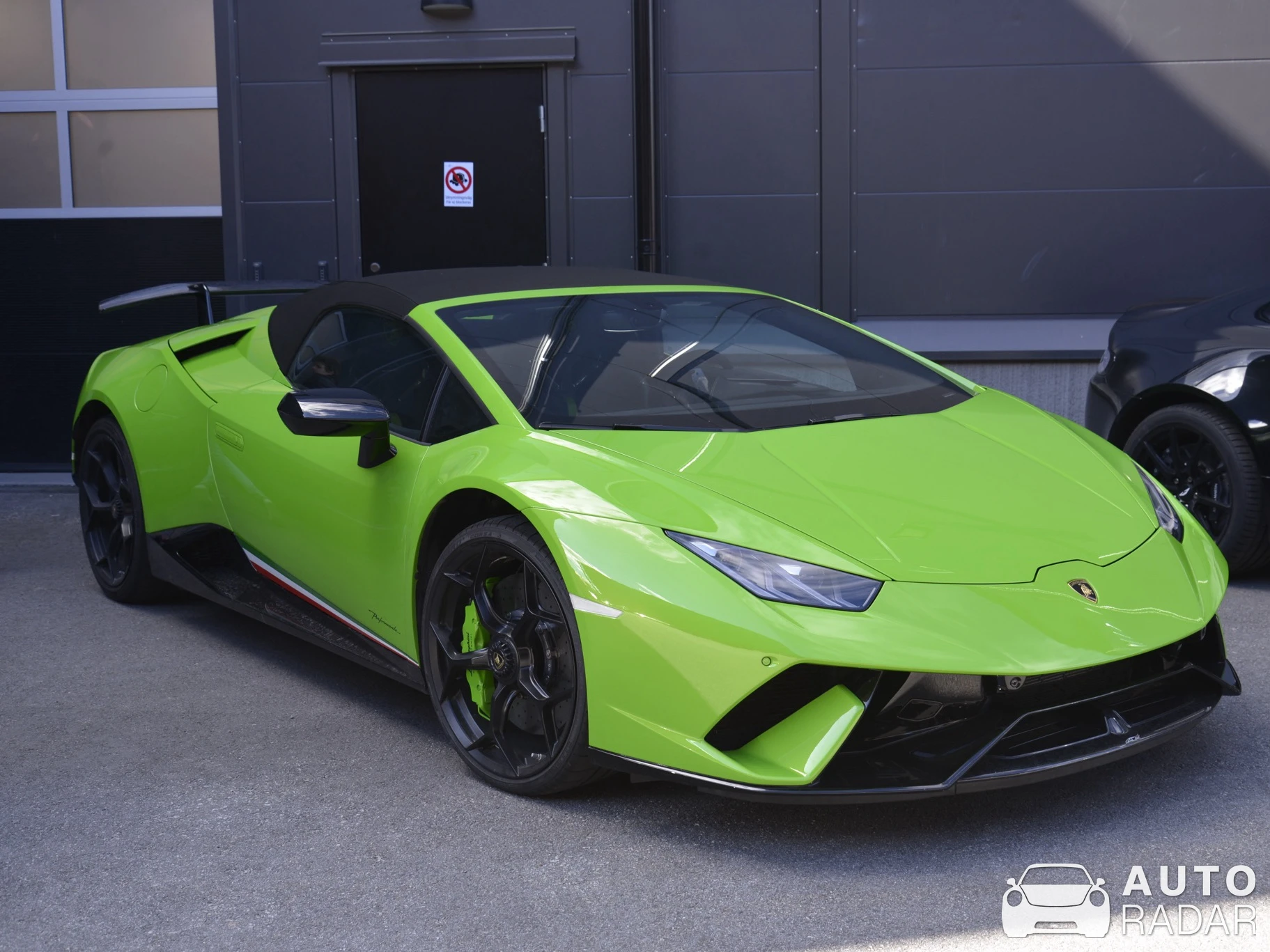 Lamborghini Huracán LP640-4 Performante Spyder spotted in Rosersberg