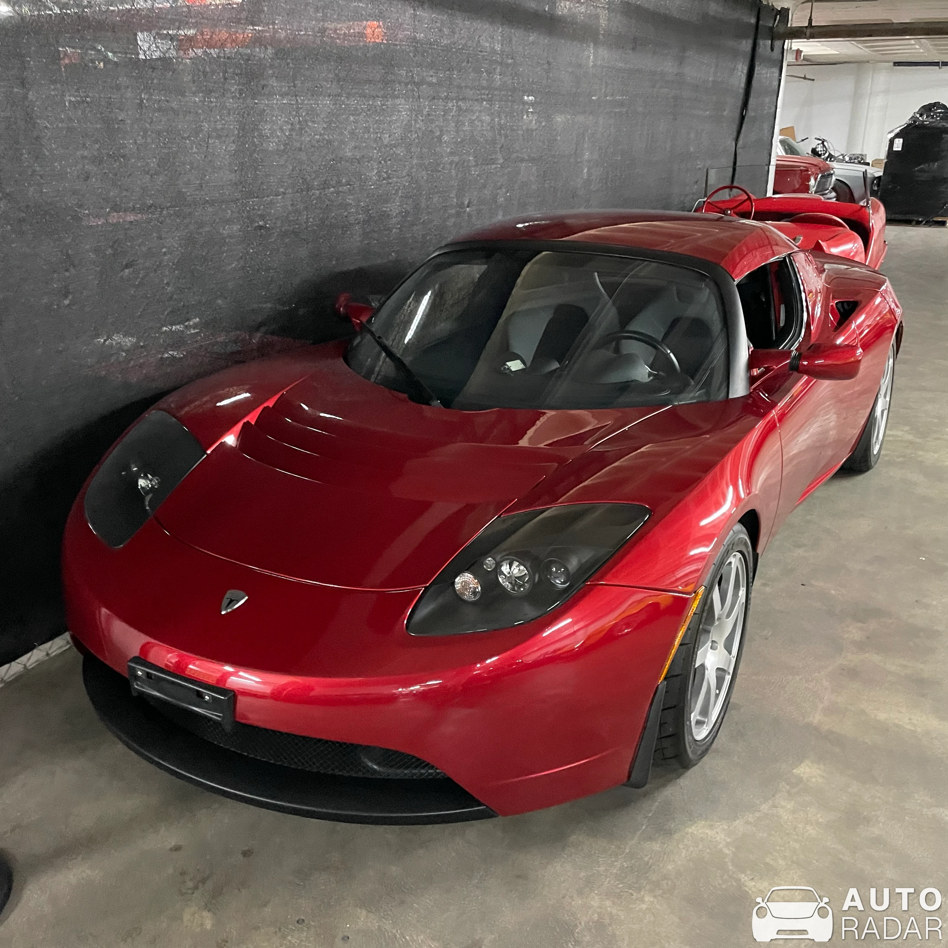 Tesla Roadster spotted in Los Angeles