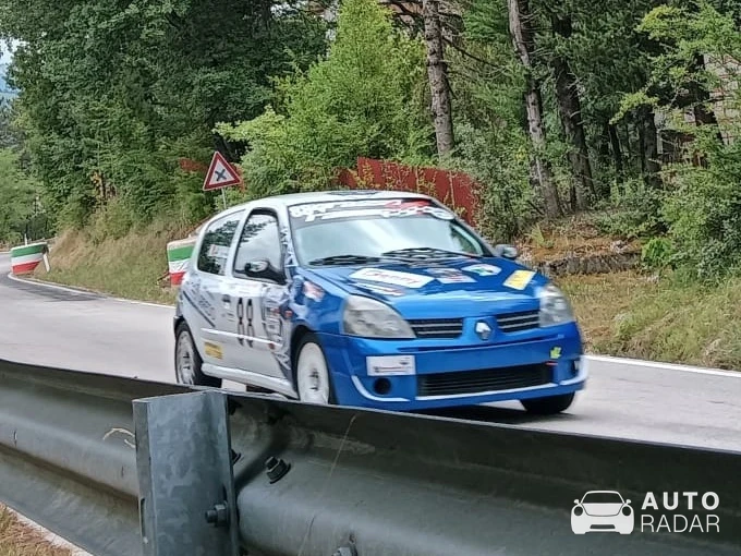 Renault Clio RS spotted in Cantù