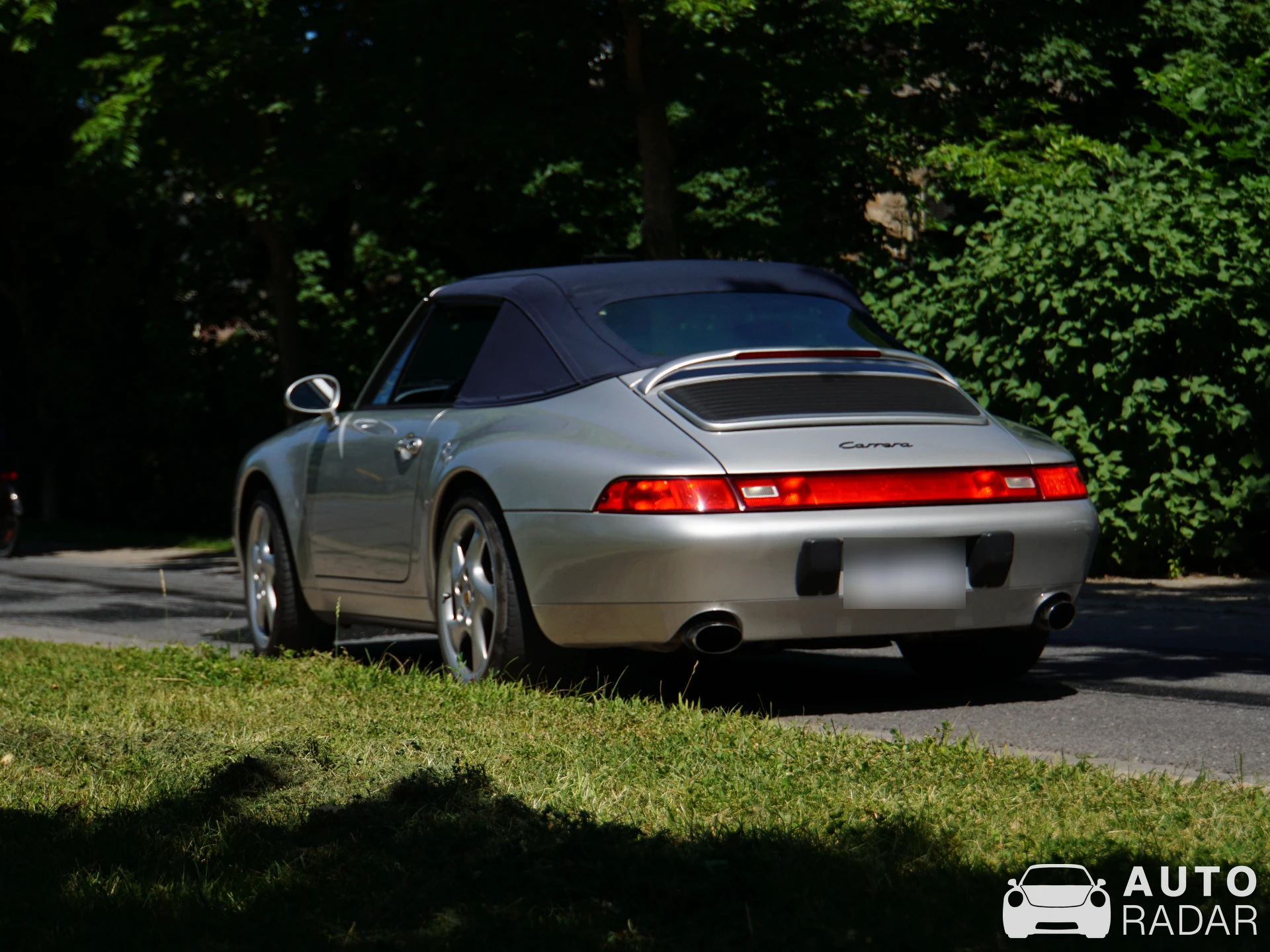 Porsche 993 Carrera Cabriolet spotted in Chambly