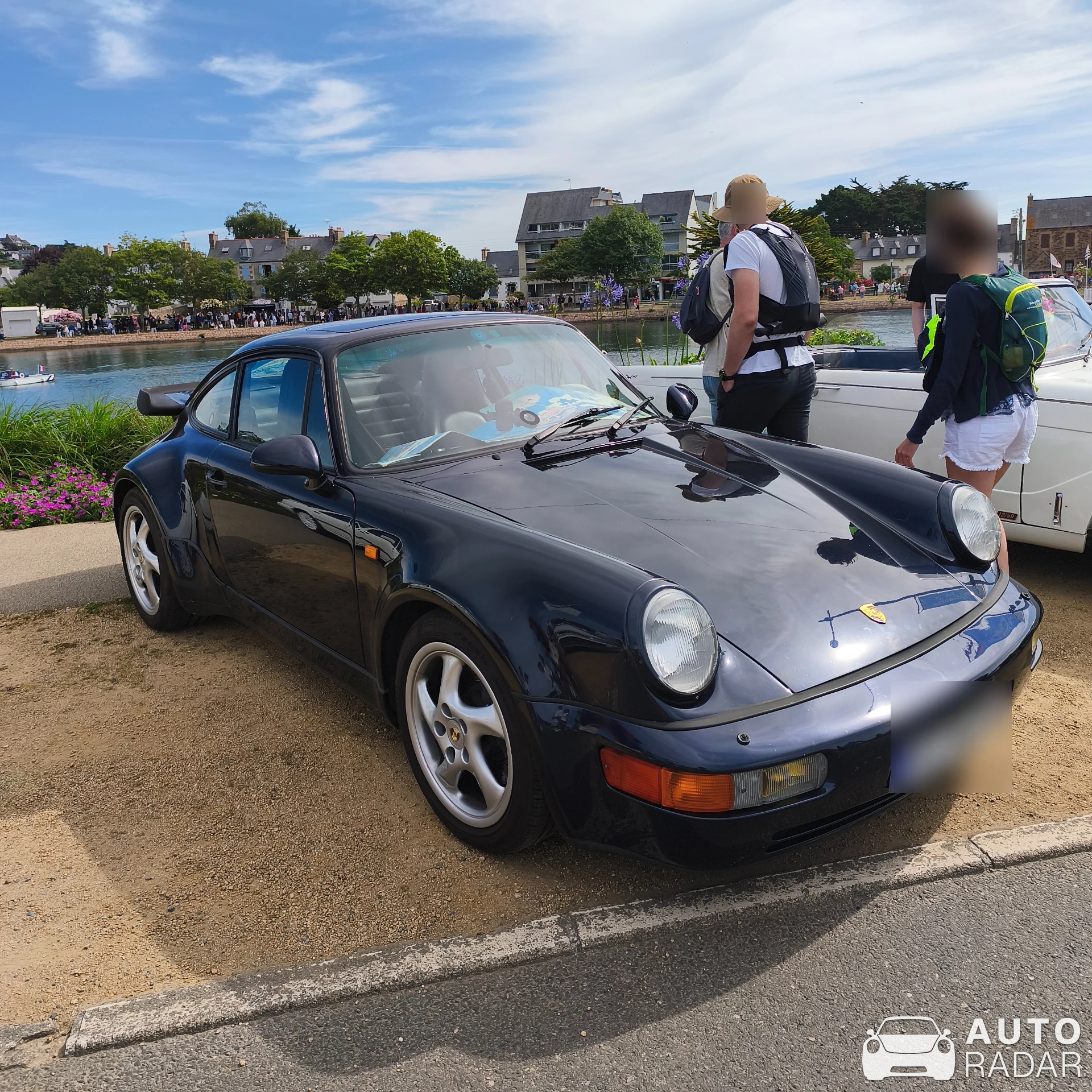 Porsche 964 Turbo 3.3 spotted in Perros-Guirec