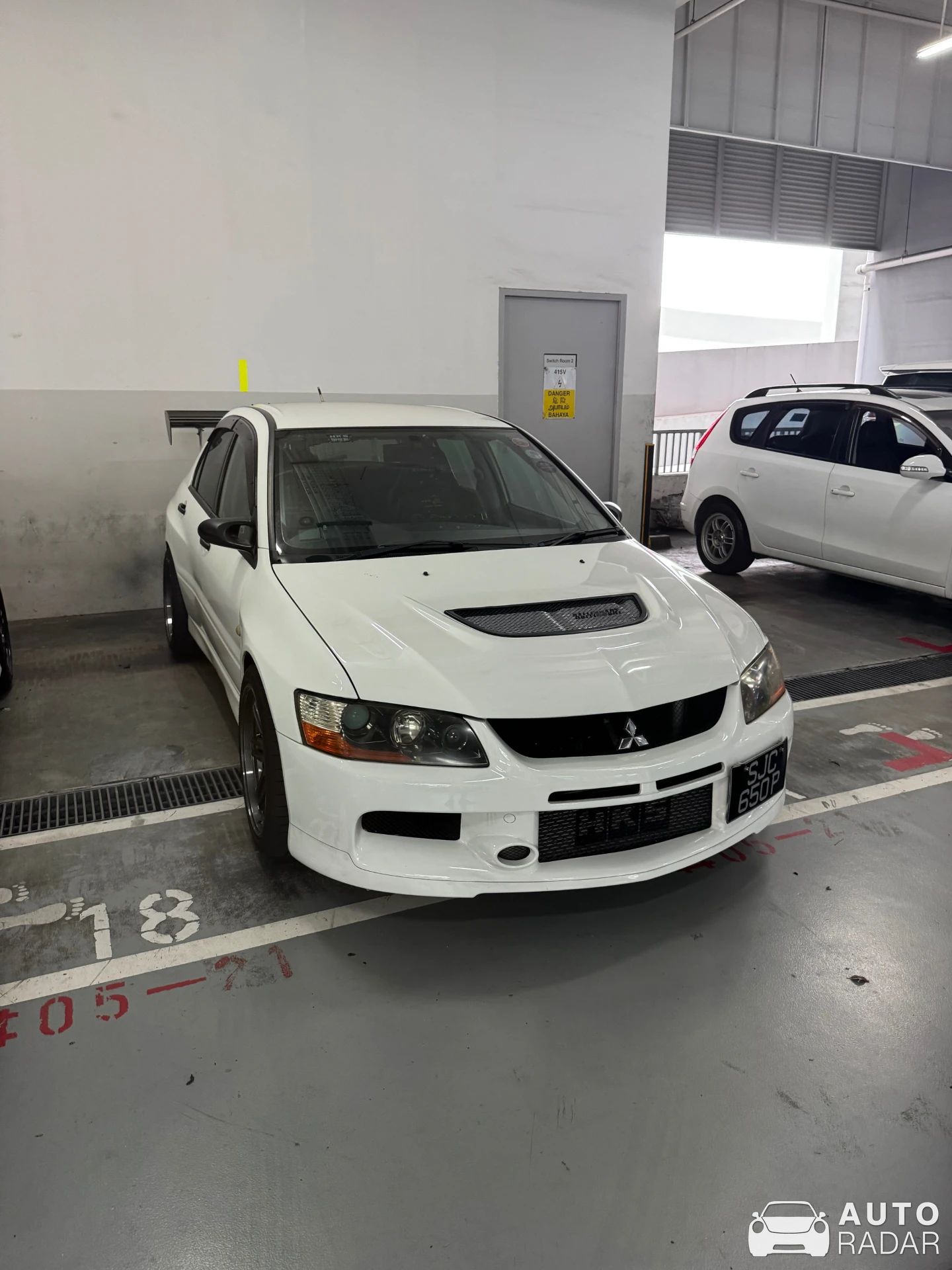 Mitsubishi Lancer Evolution IX MR spotted in Singapore