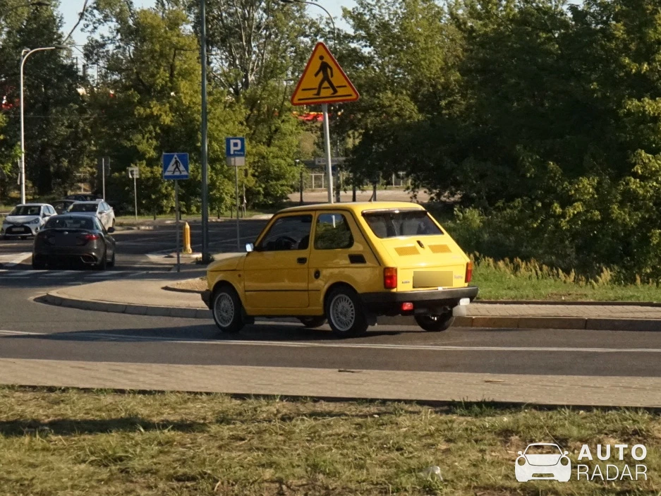 Polski Fiat 126p Happy End spotted in Varsova