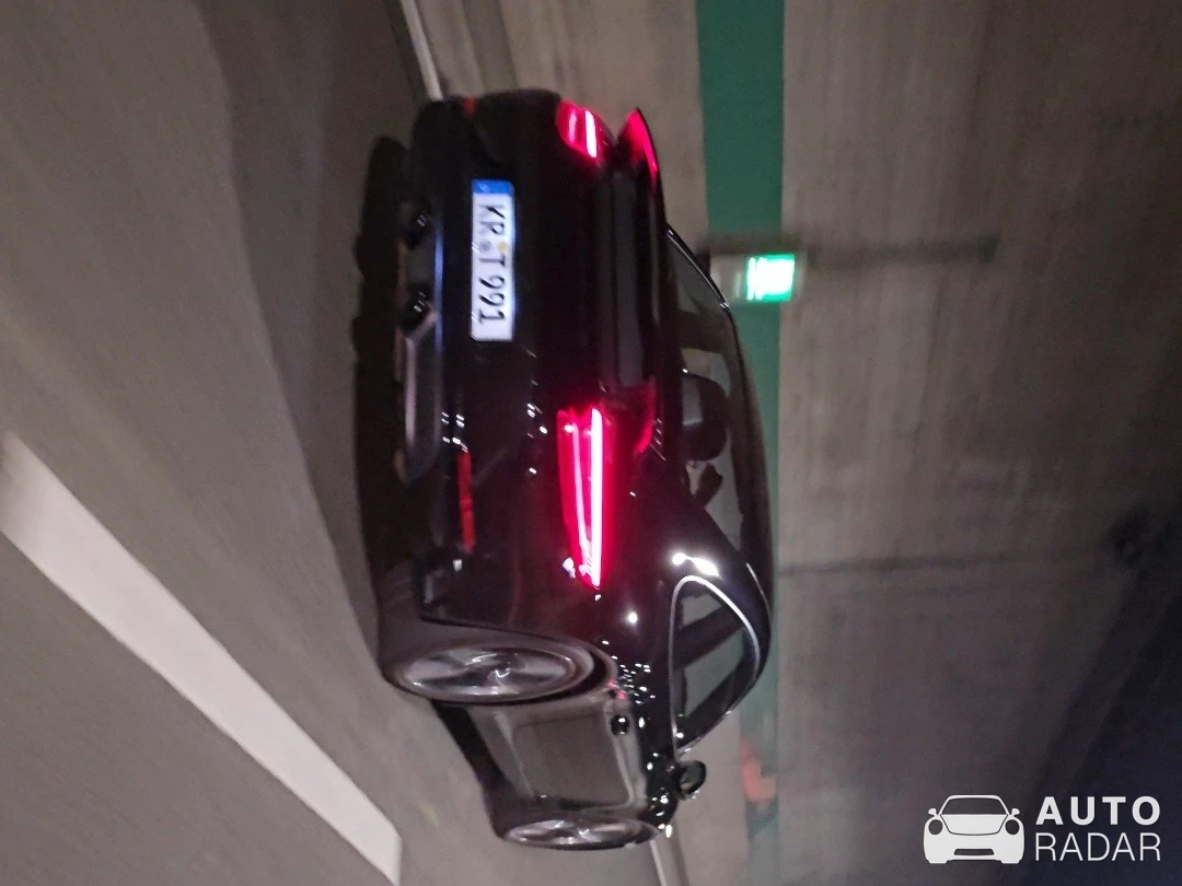 Porsche 992 Carrera T MkI spotted in Düsseldorf